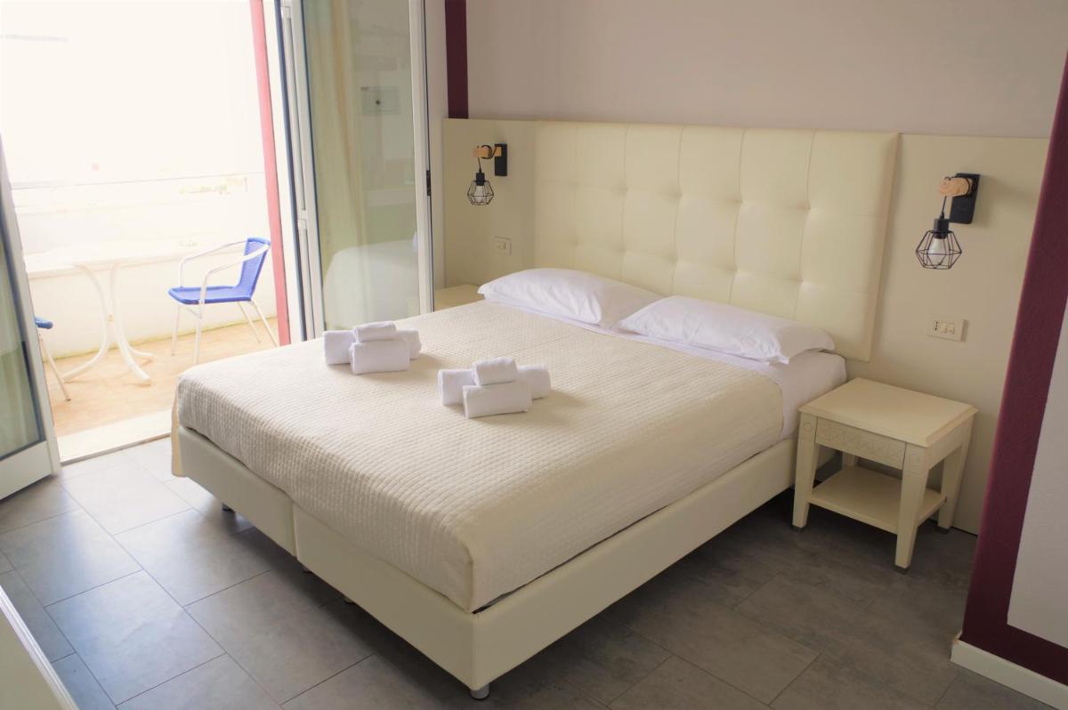 Superior Double Room - Photo 16