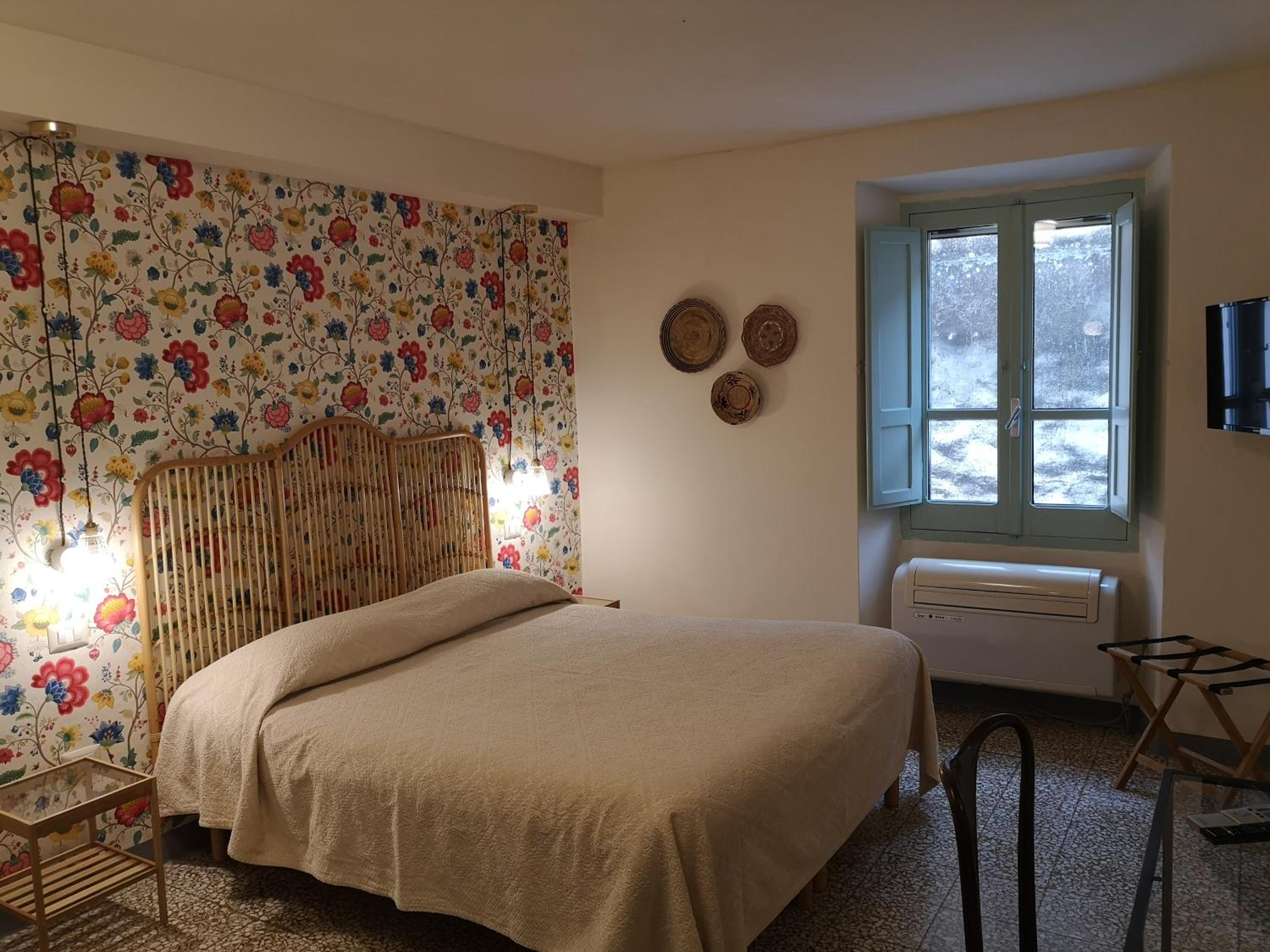 Double or Twin Room with Private Bathroom