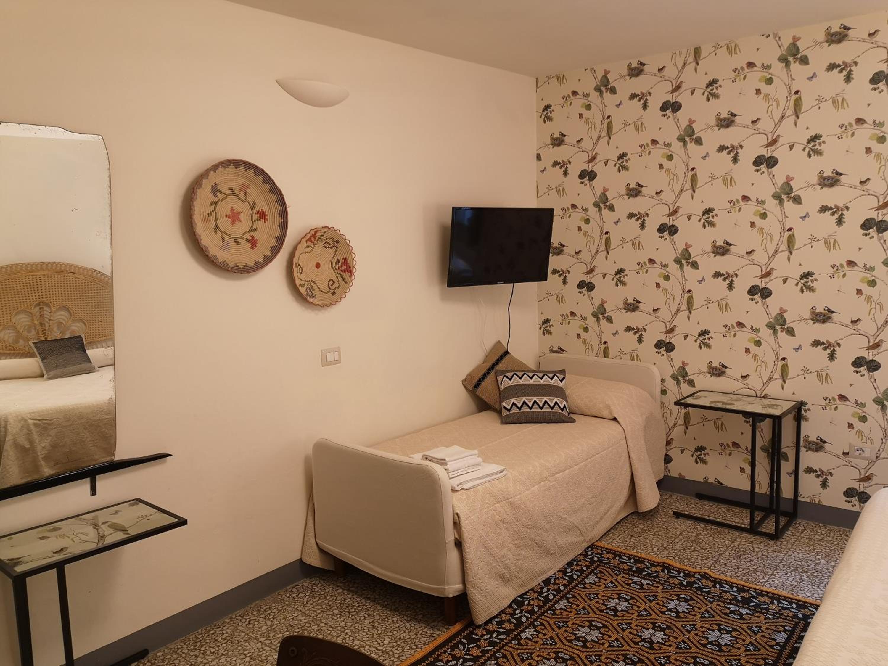 Triple Room with Private Bathroom photo 3