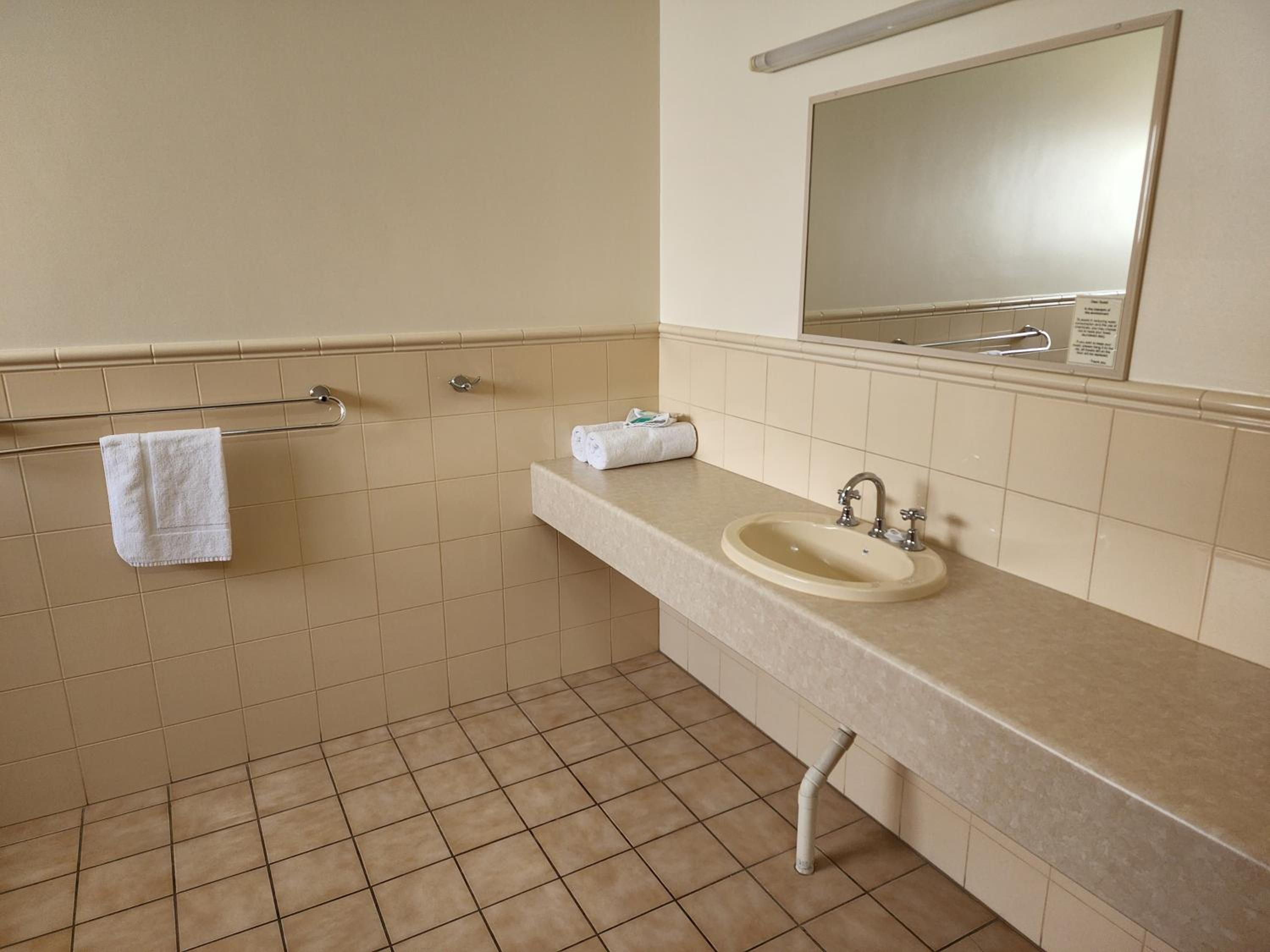 Superior Queen Room with Spa Bath