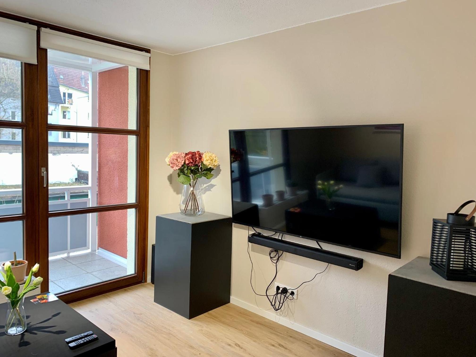 One-Bedroom Apartment - Photo 7