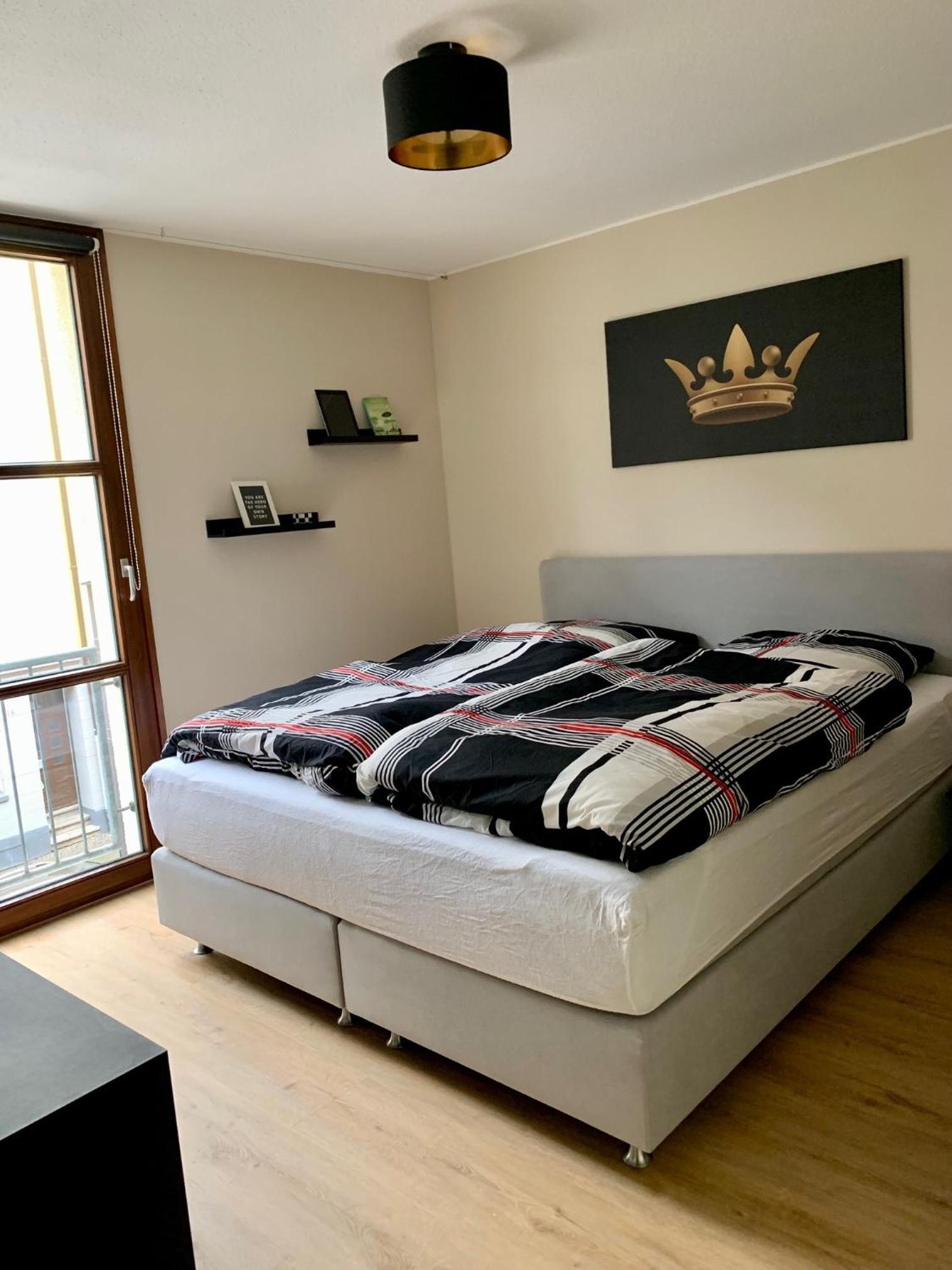 One-Bedroom Apartment - Photo 4