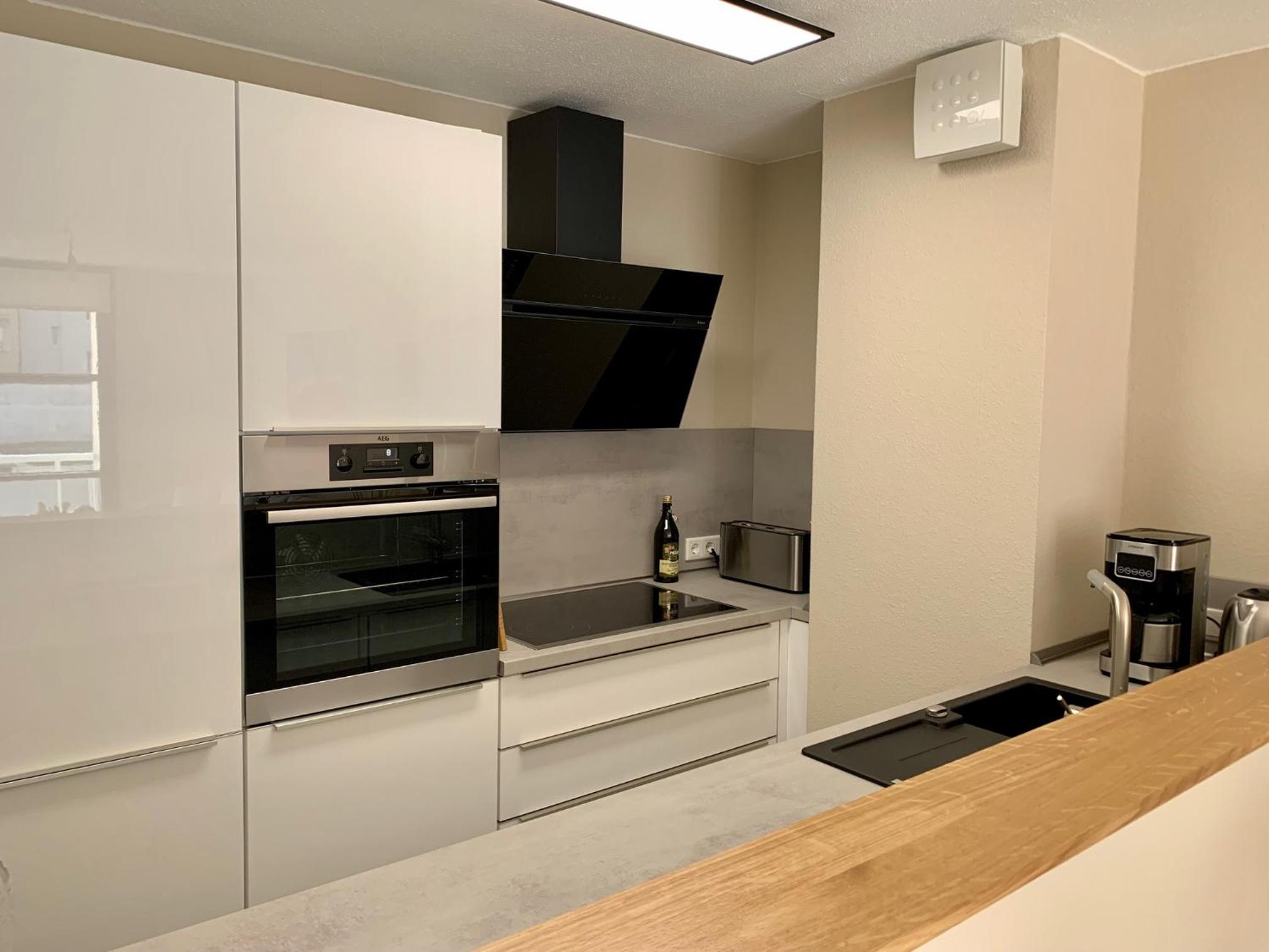 One-Bedroom Apartment - Photo 3