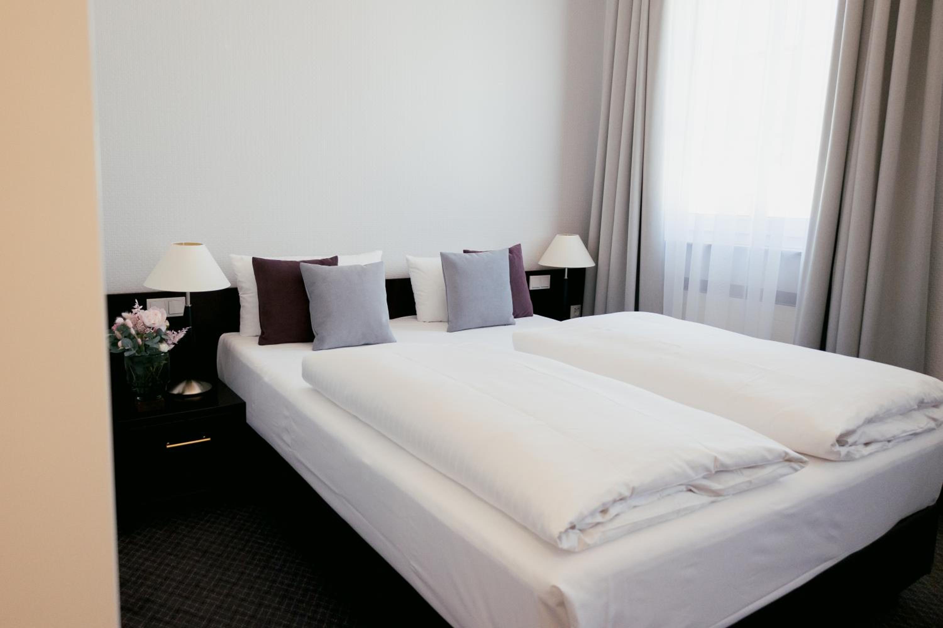 Standard Double Room (bed size 63 in) photo 1