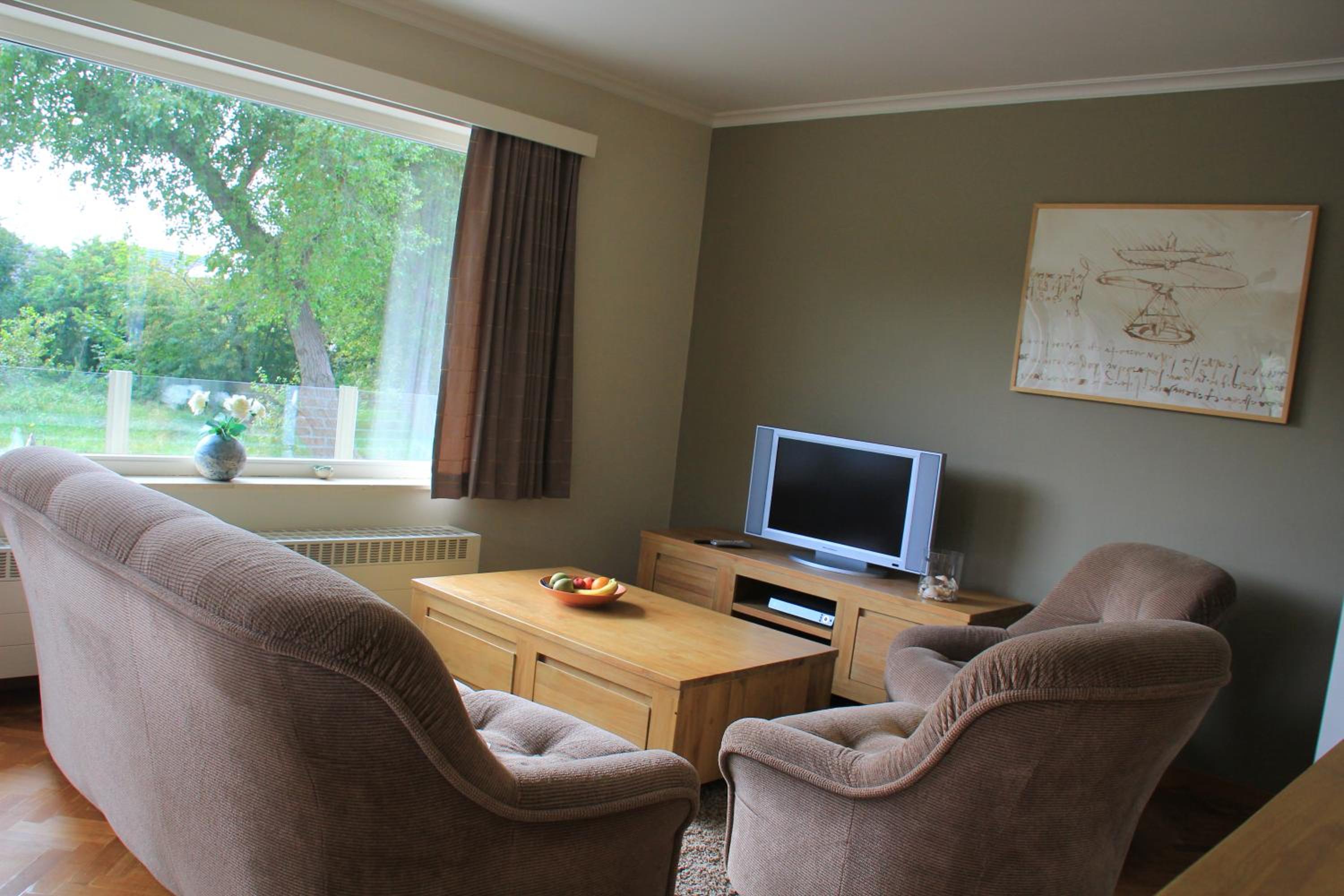 Two-Bedroom Apartment with Terrace photo 2