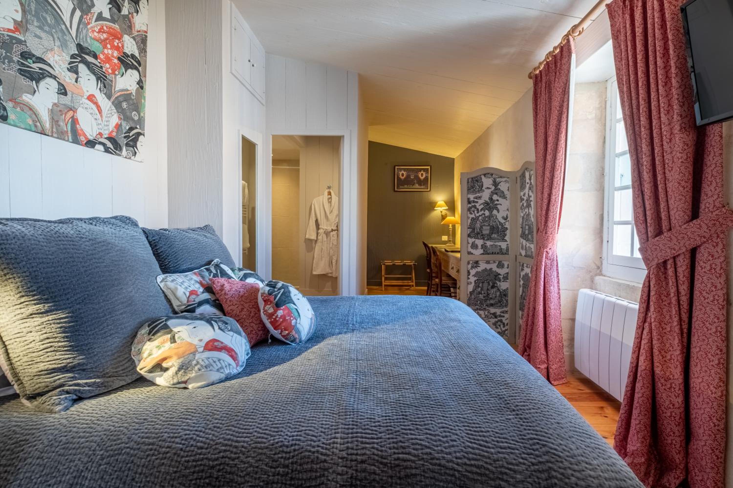 Standard Double Room - Photo 7
