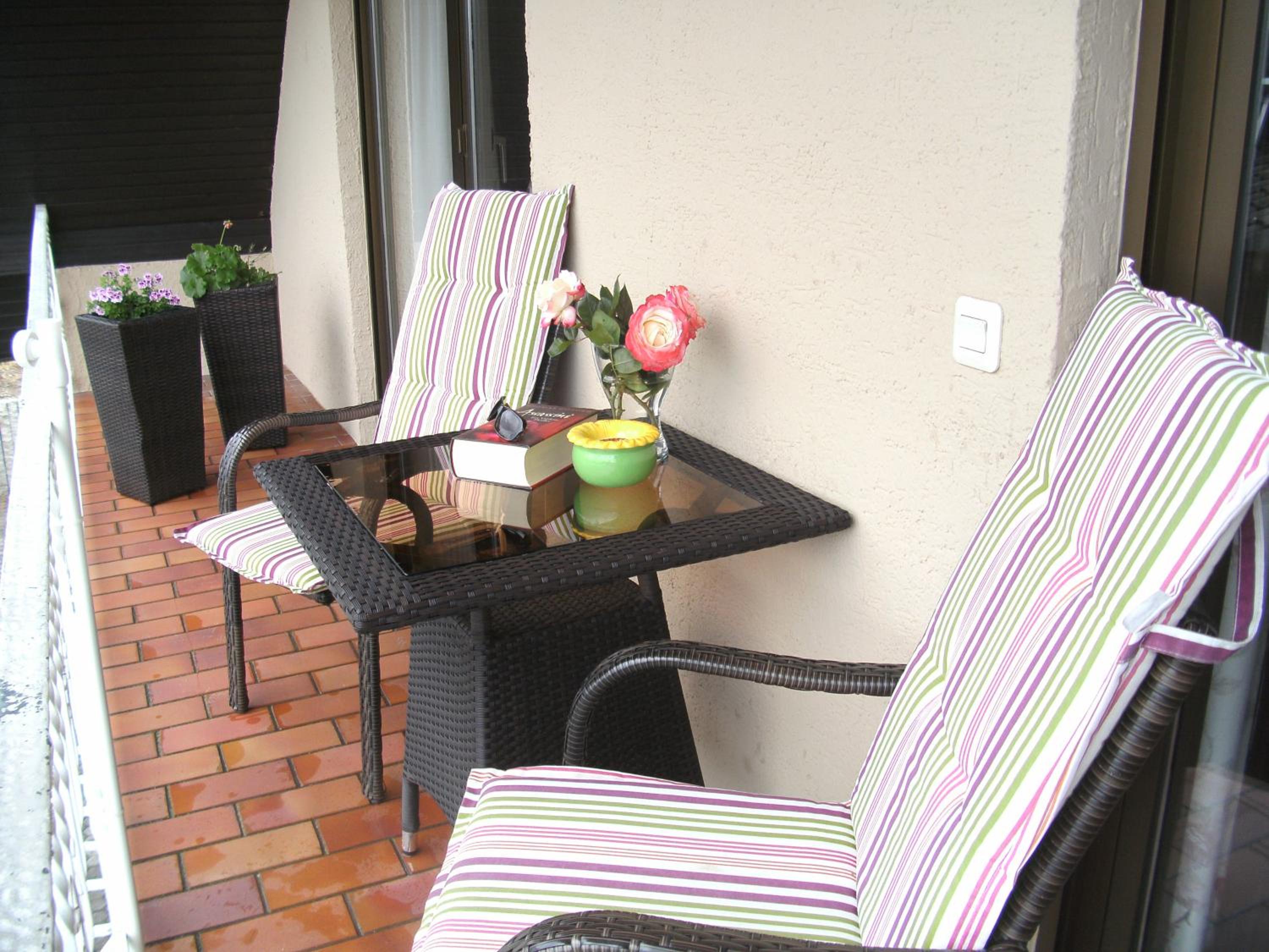 Apartment with Balcony photo 3