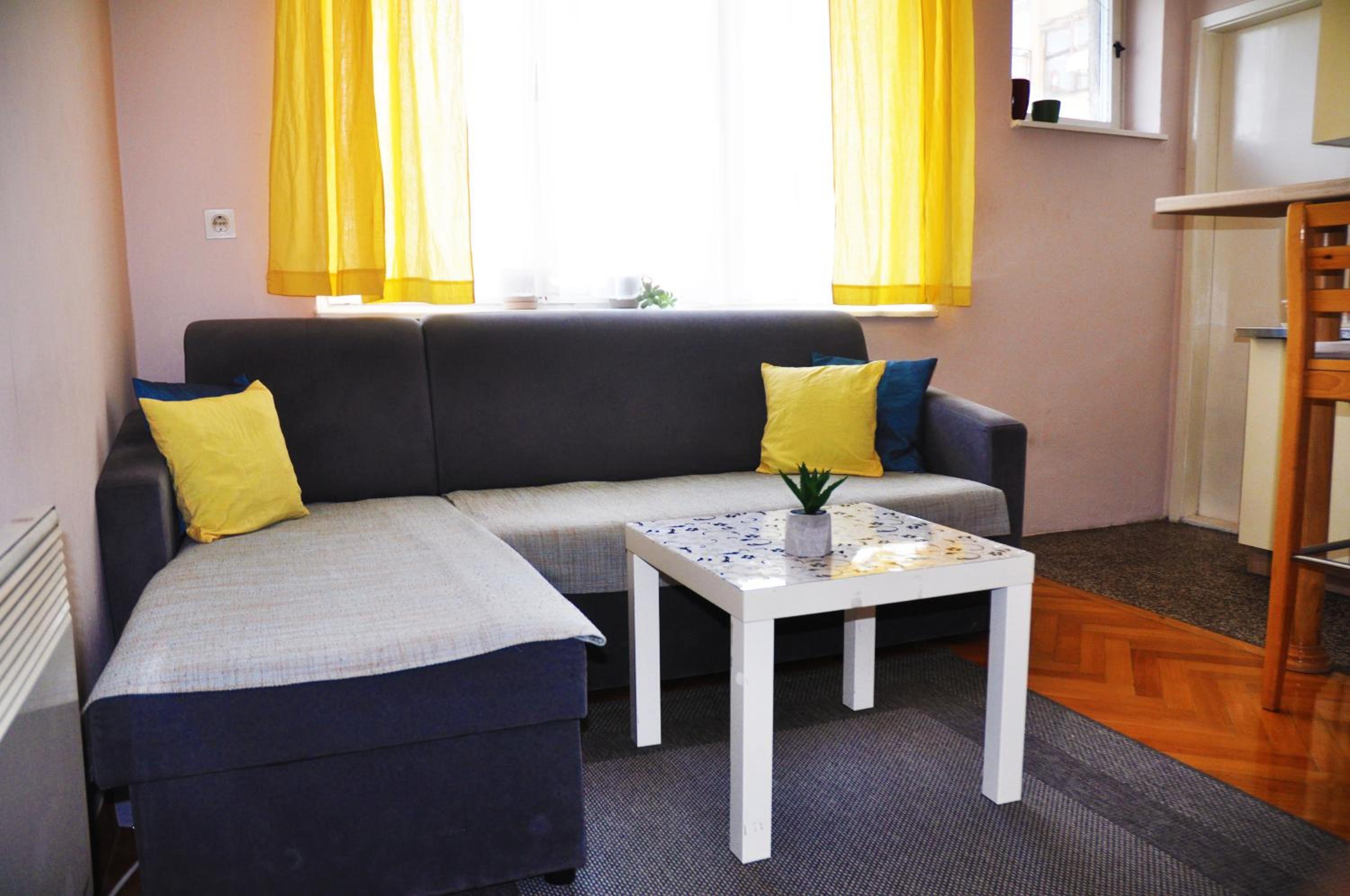 Apartment photo 3
