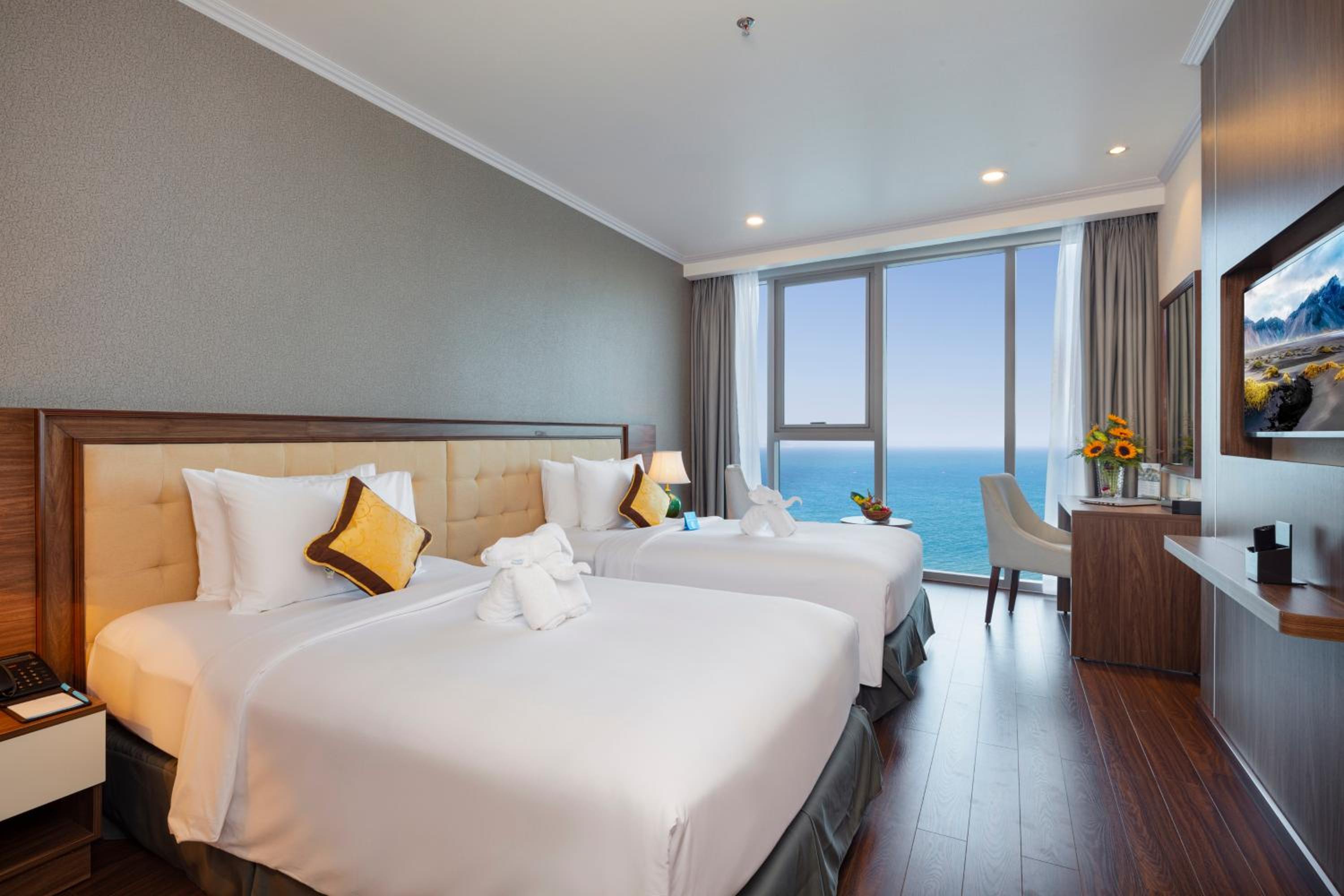 Deluxe Twin Room with Sea View photo 1
