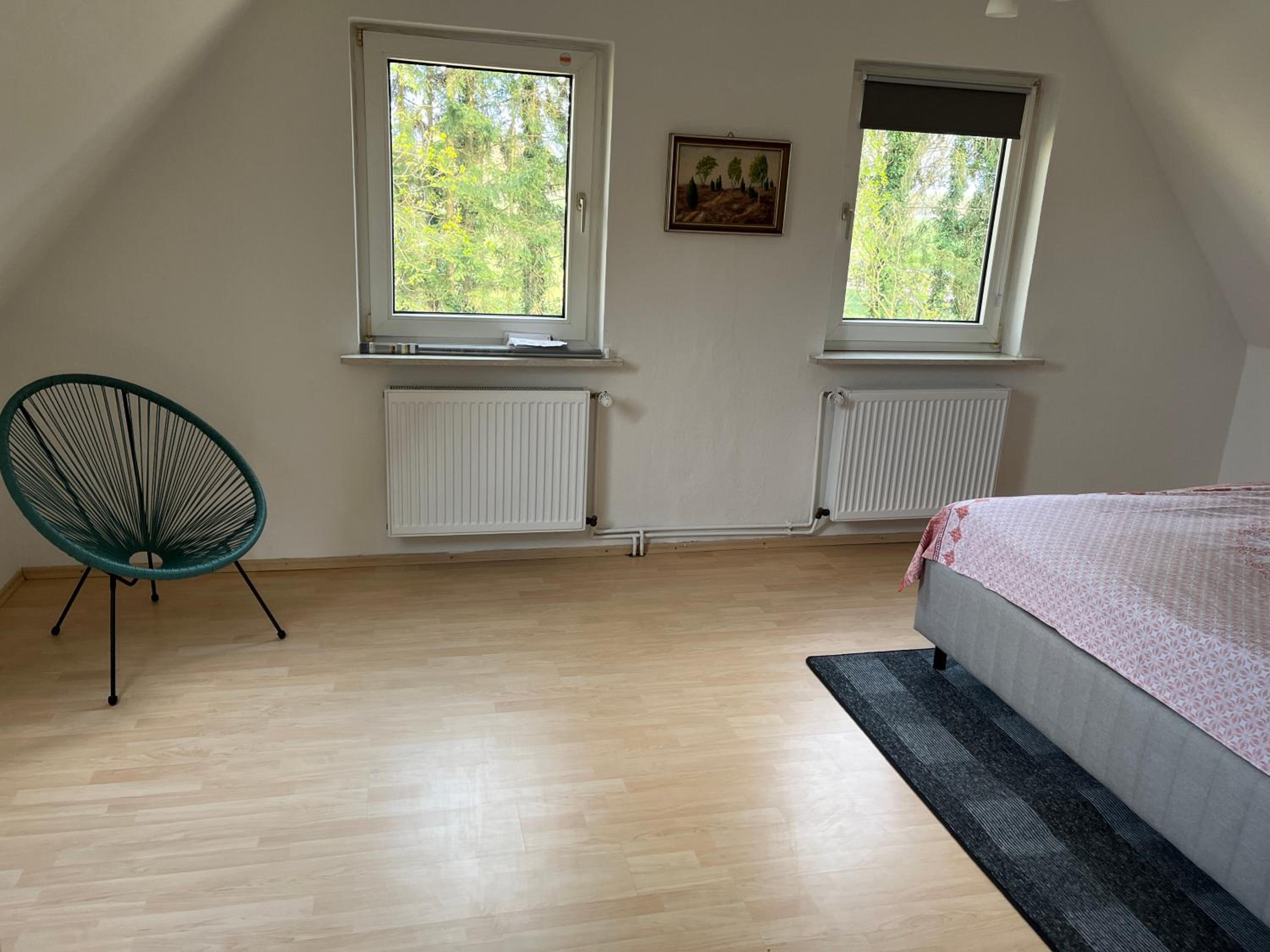 Three-Bedroom House photo 3