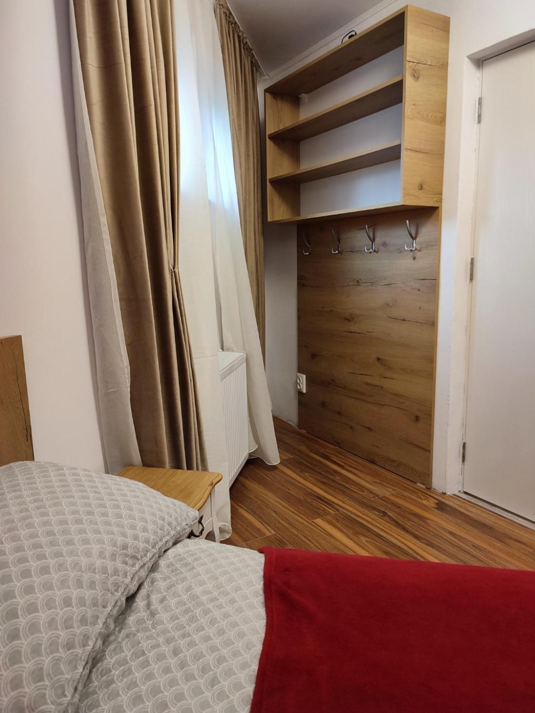 Double or Twin Room with Bathroom - Photo 34