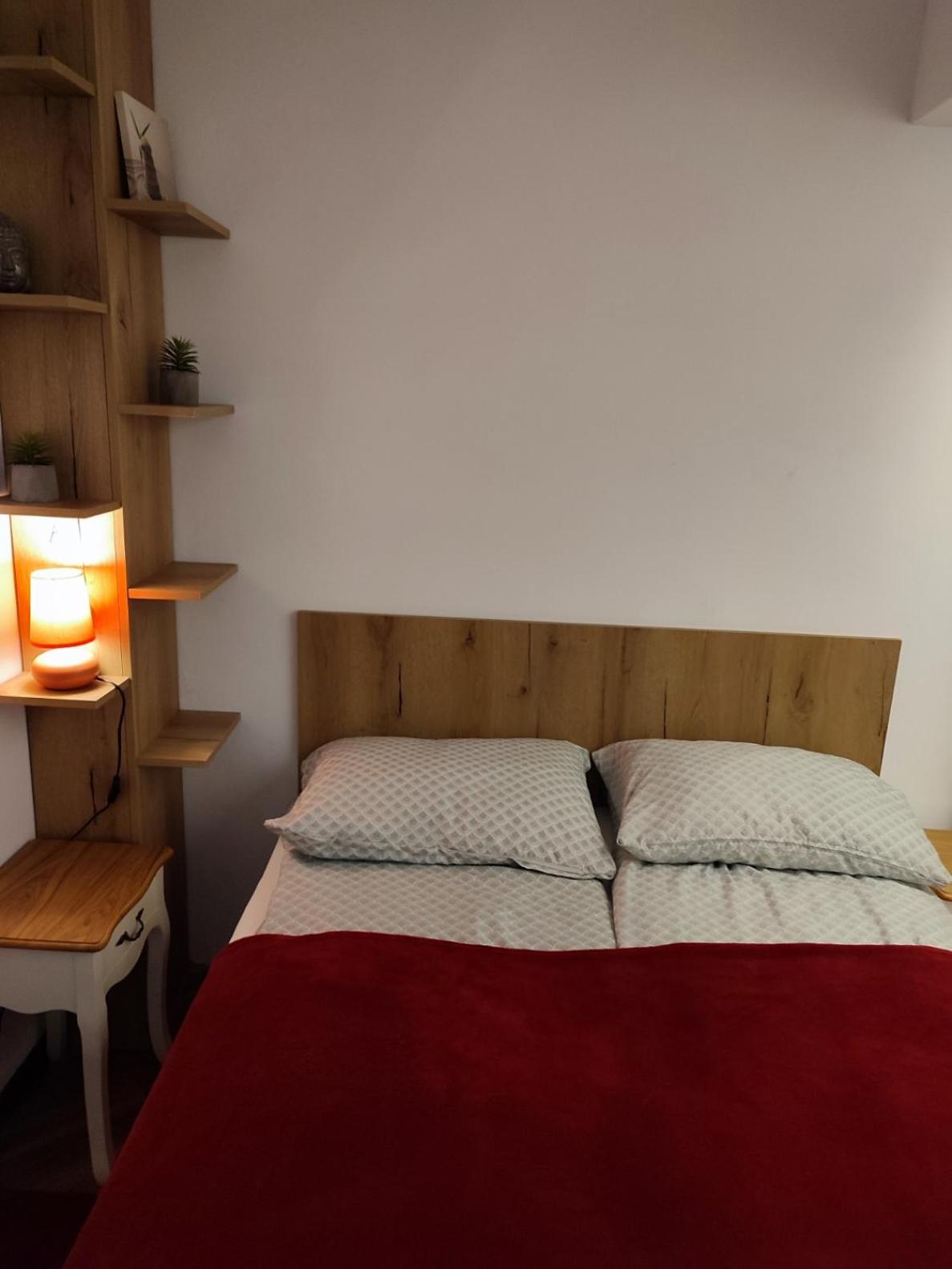 Double or Twin Room with Bathroom - Photo 36