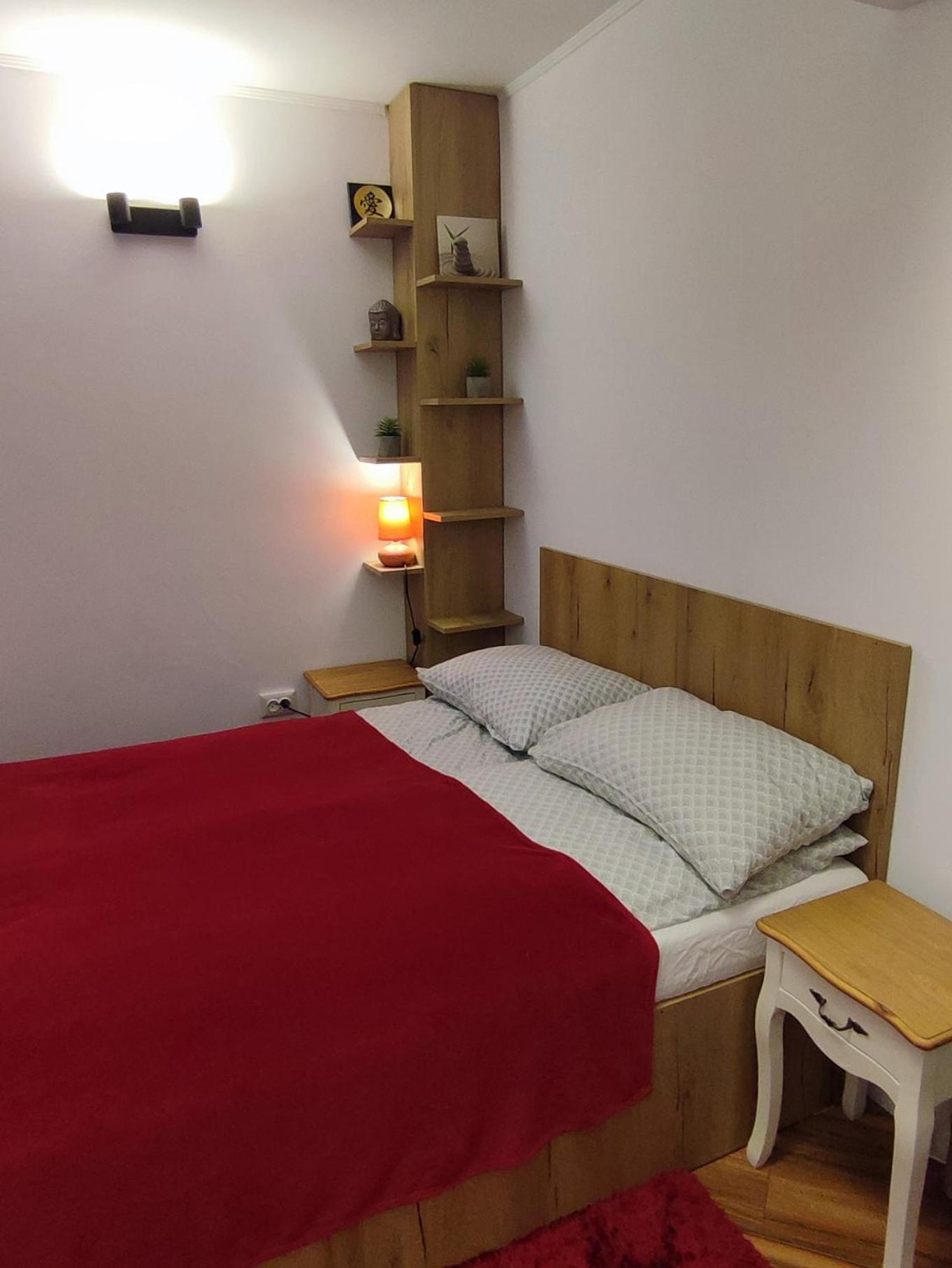 Double or Twin Room with Bathroom - Photo 35