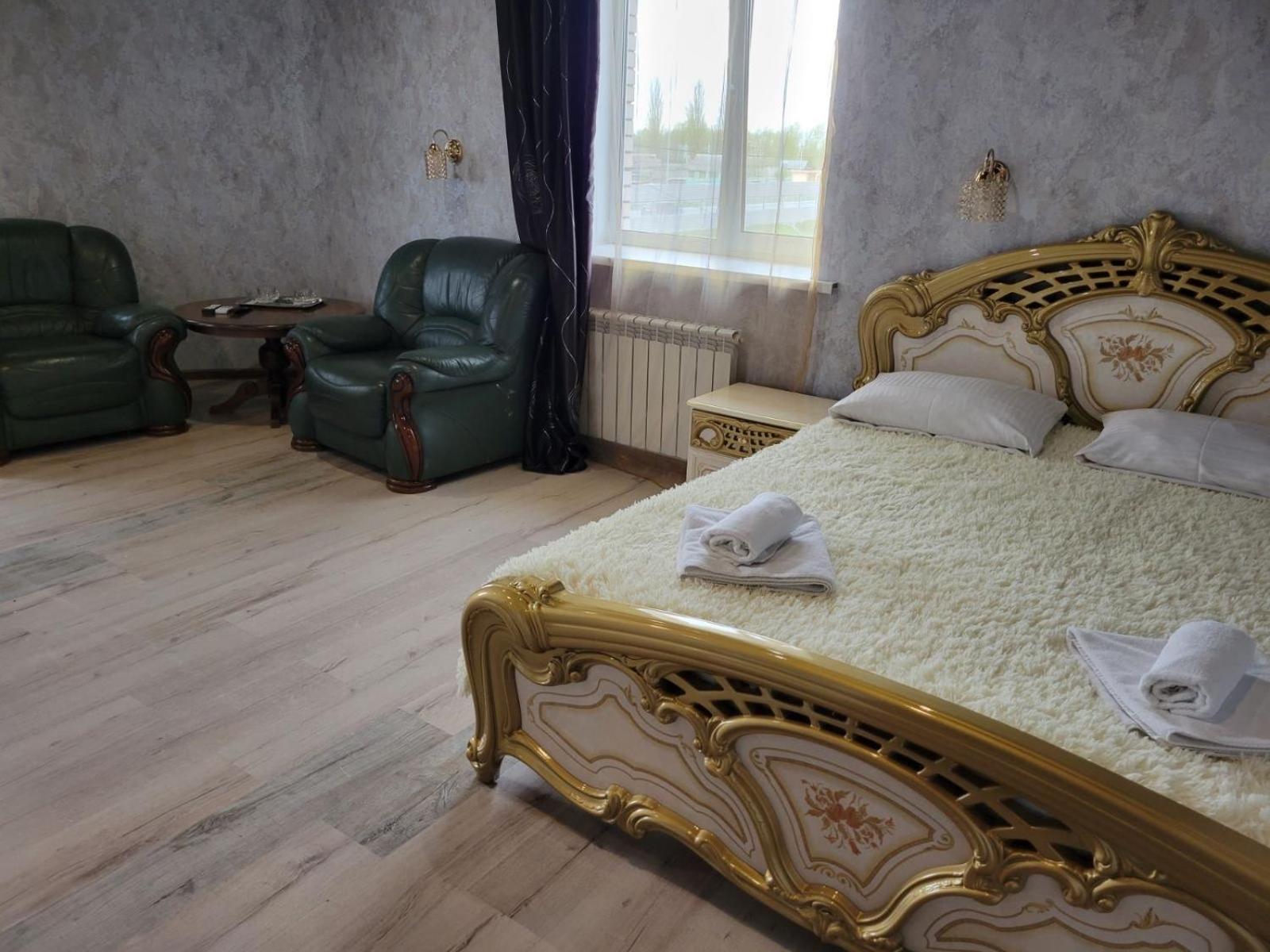 Deluxe Double Room with Shower