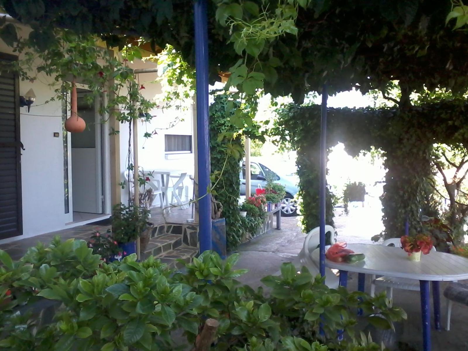 Double Room with Balcony - Photo 22