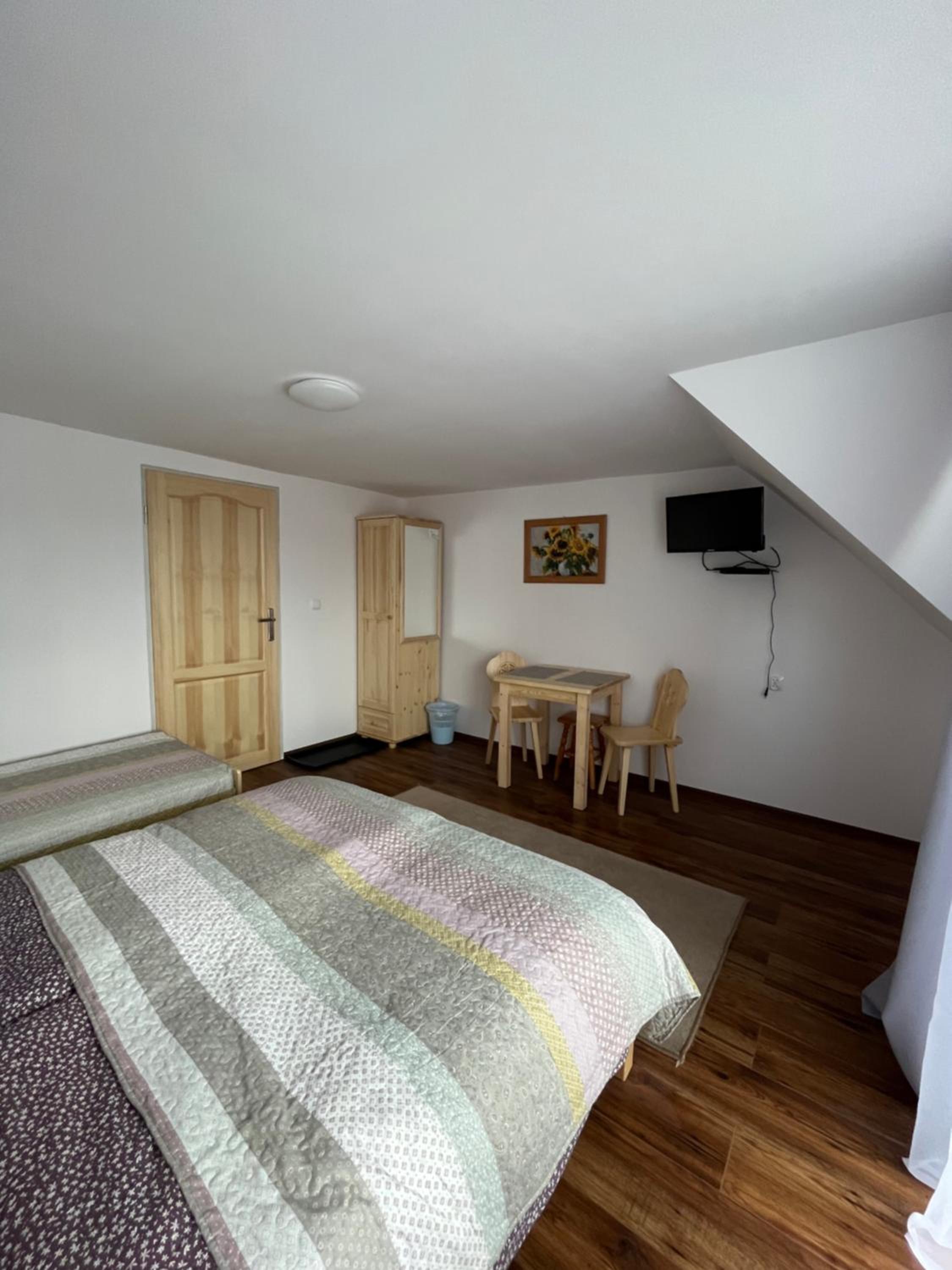 Double Room with Shared Bathroom photo 2