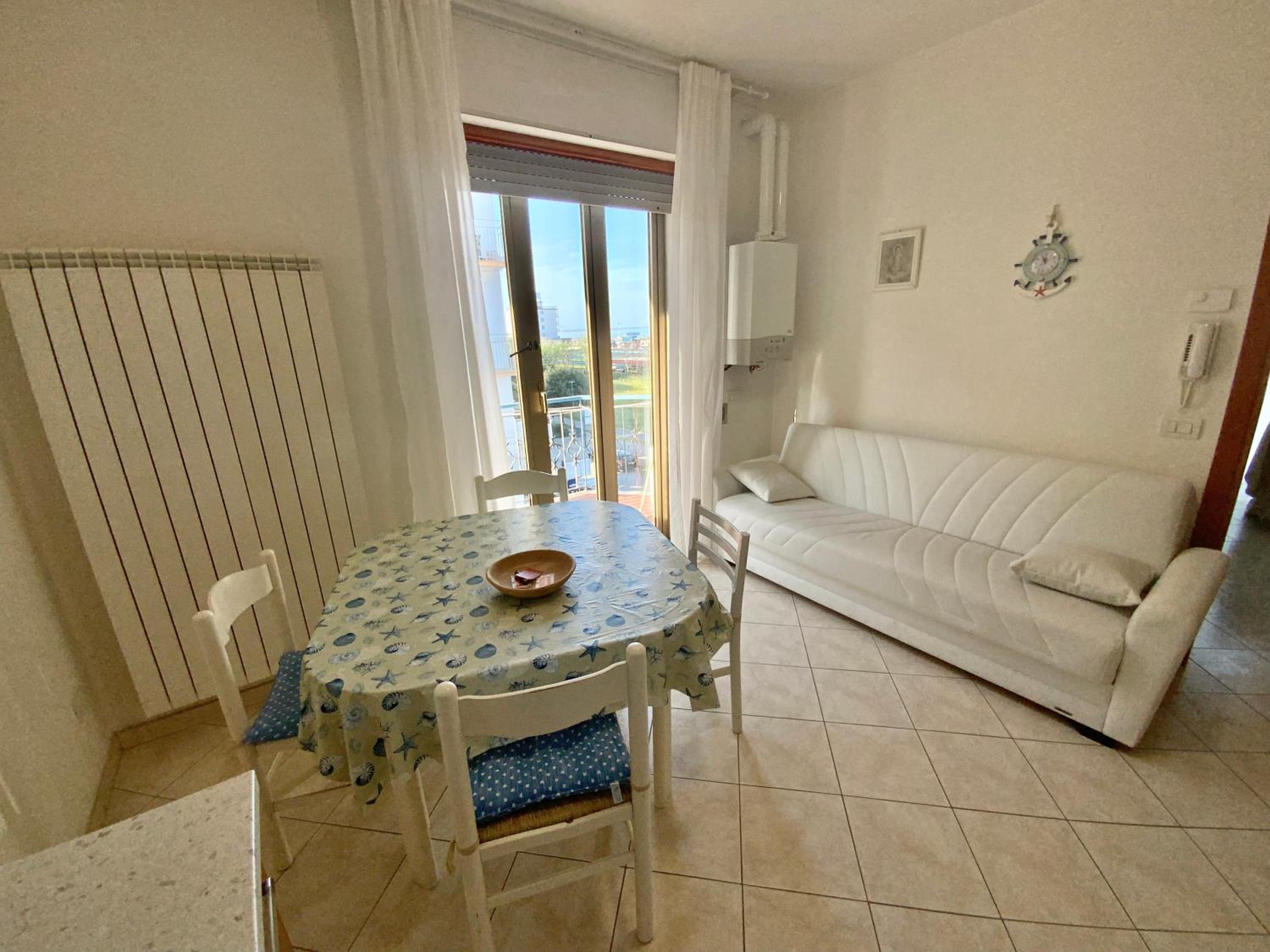 Two-Bedroom Apartment - Photo 9