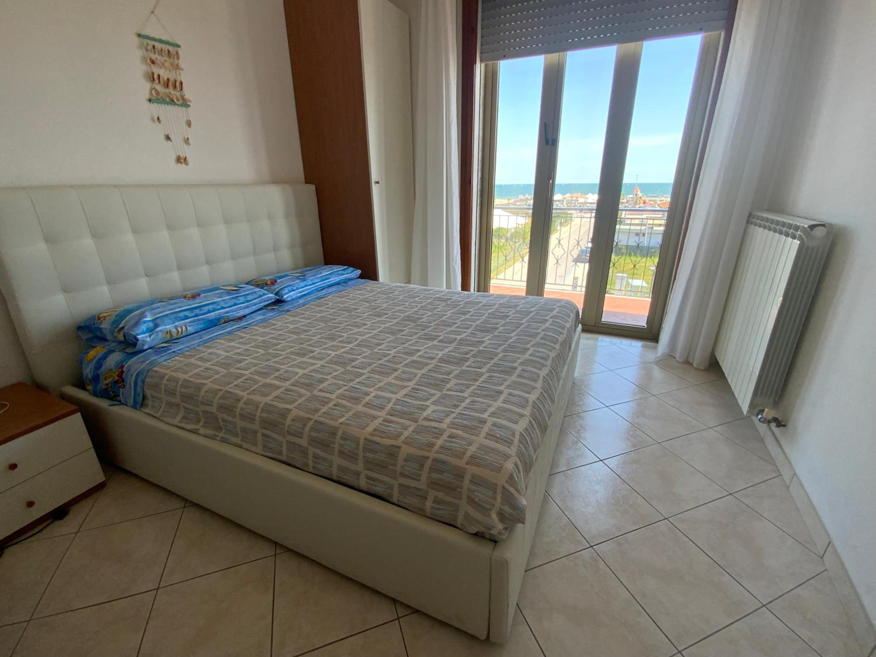 Two-Bedroom Apartment - Photo 6