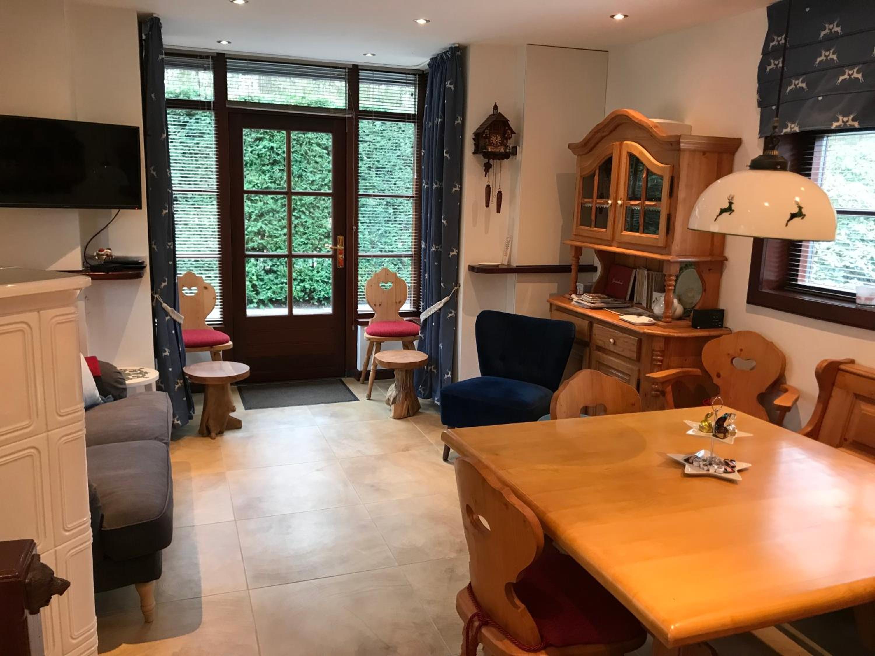 Two-Bedroom House - Photo 10