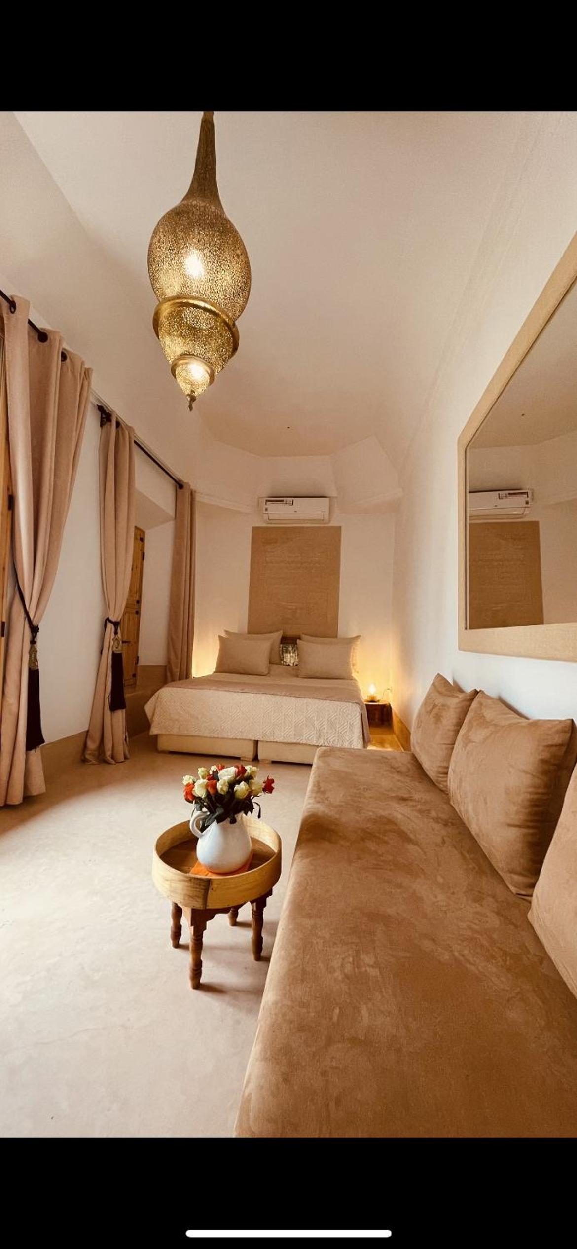 Triple Room with Private Bathroom - Photo 11
