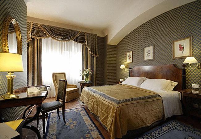 Superior Double or Twin Room photo 2