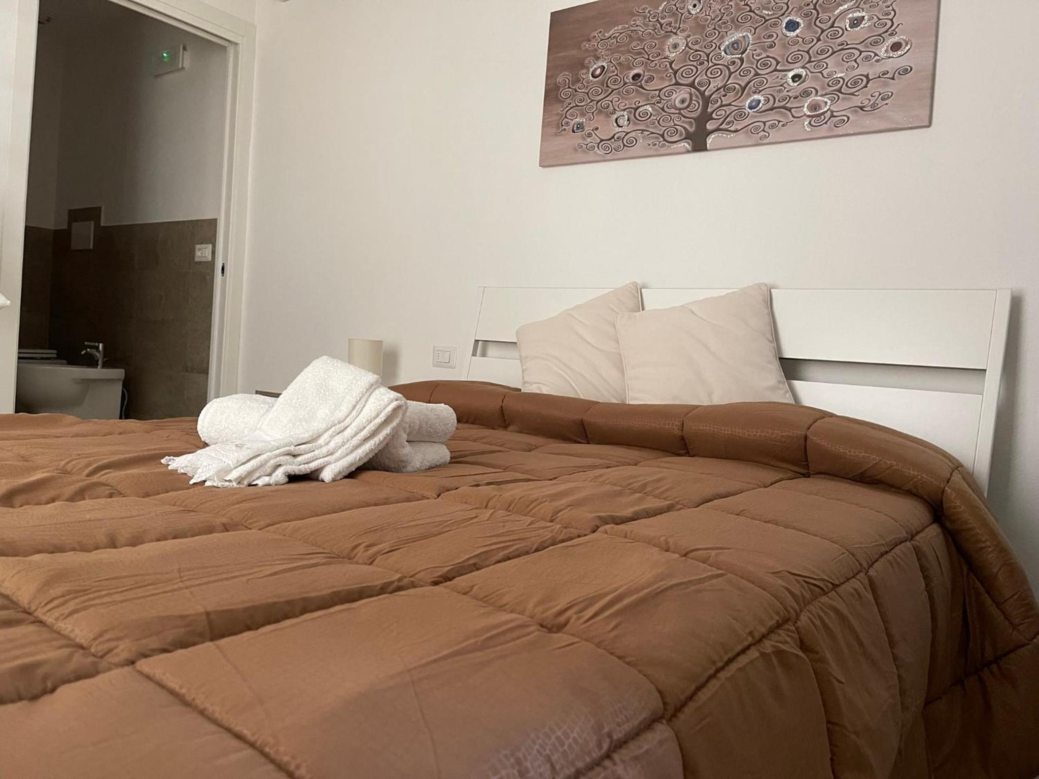 Triple Room with Private Bathroom - Photo 2