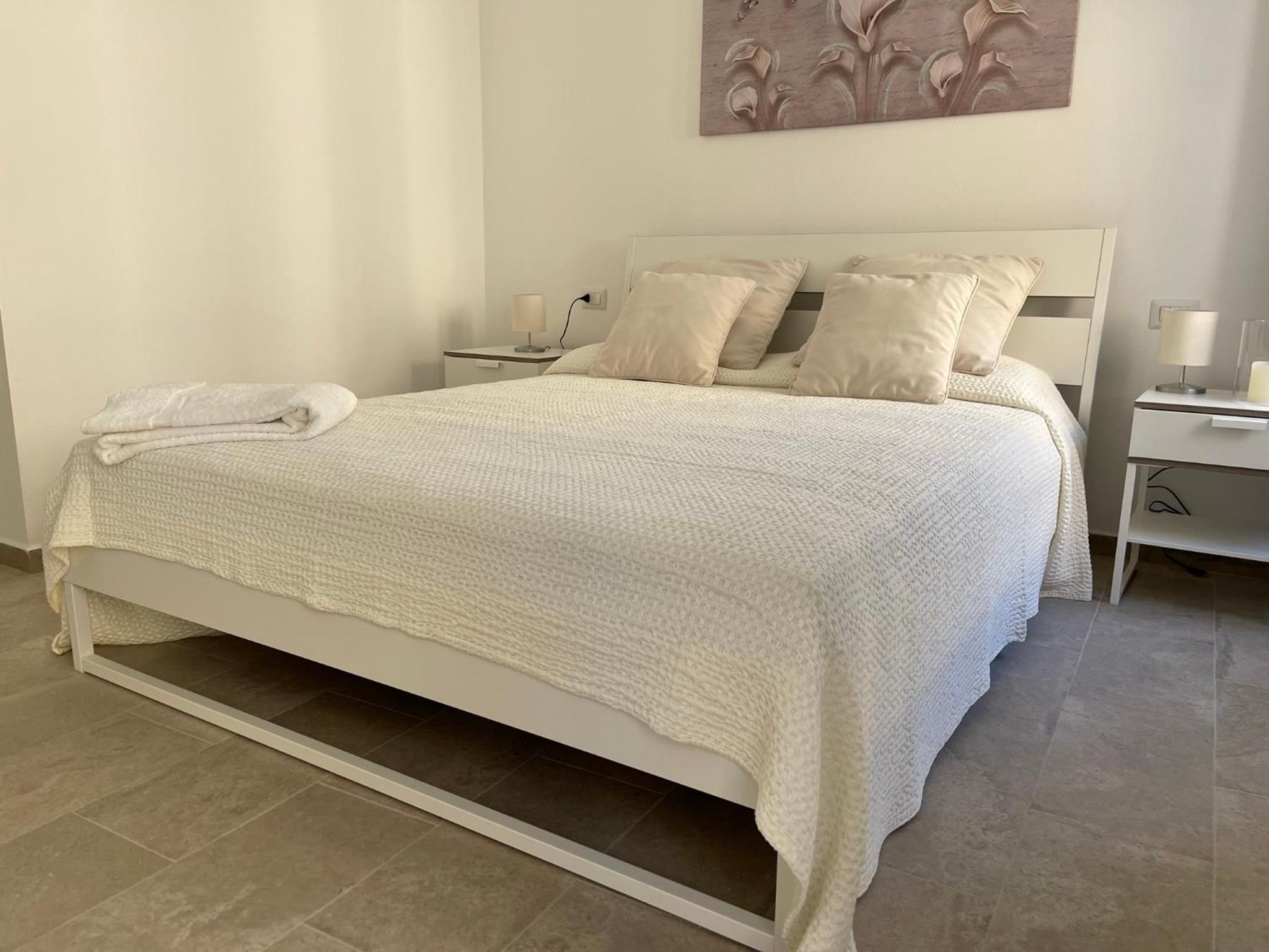 Double Room with Private Bathroom - Photo 4