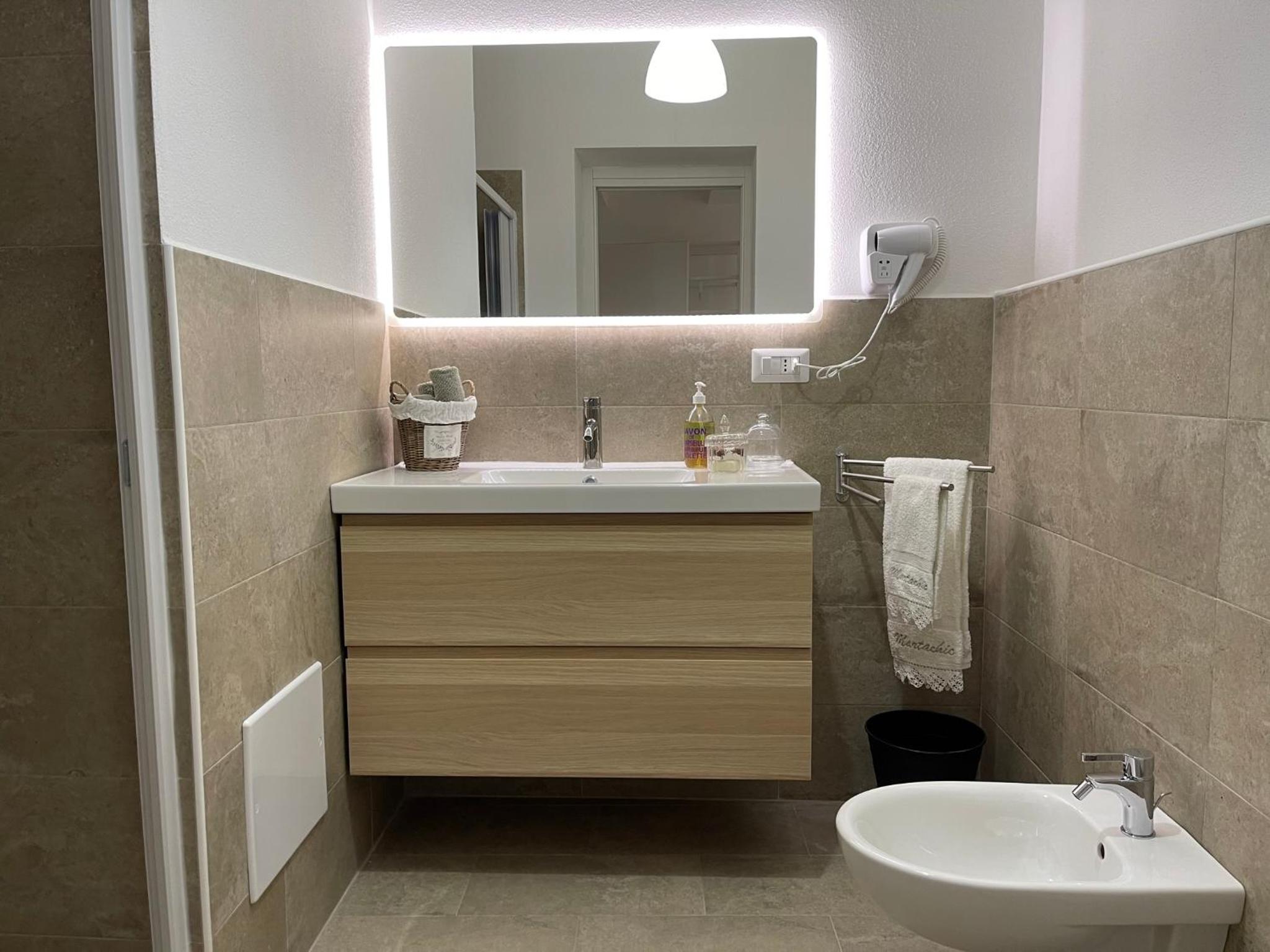 Triple Room with Private Bathroom - Photo 6