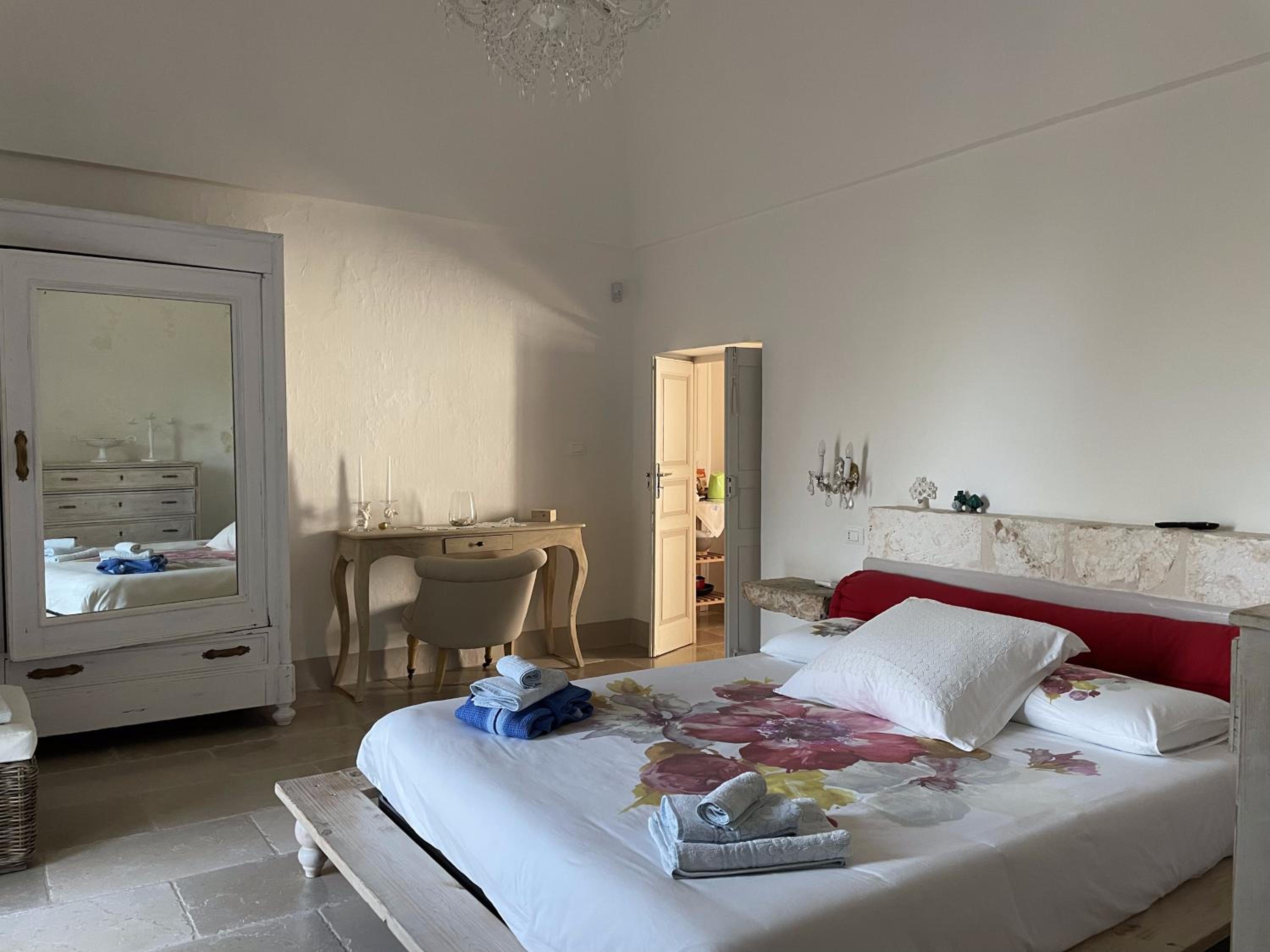 One-Bedroom House with Balcony photo 1