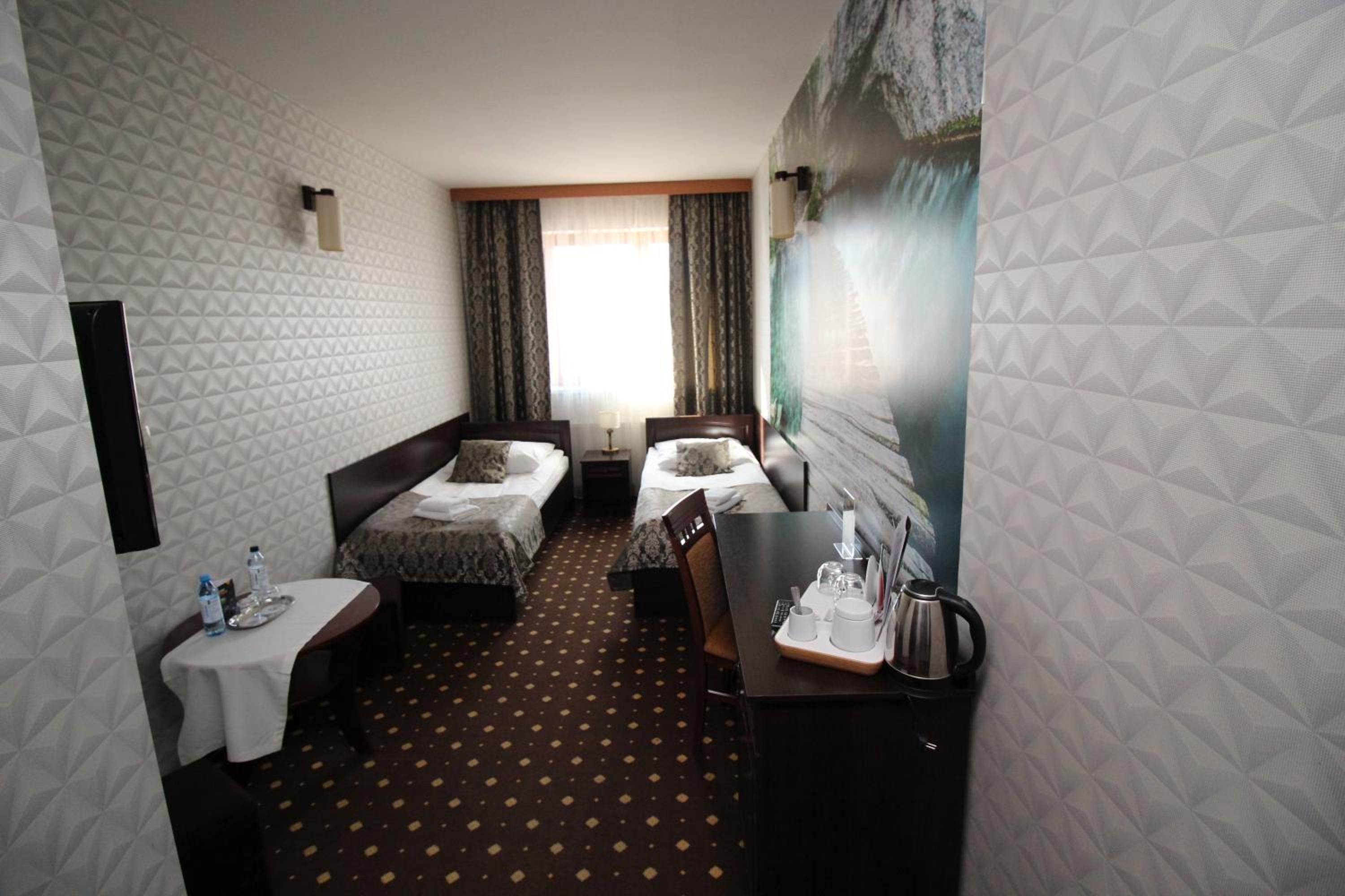 Twin Room - Photo 4