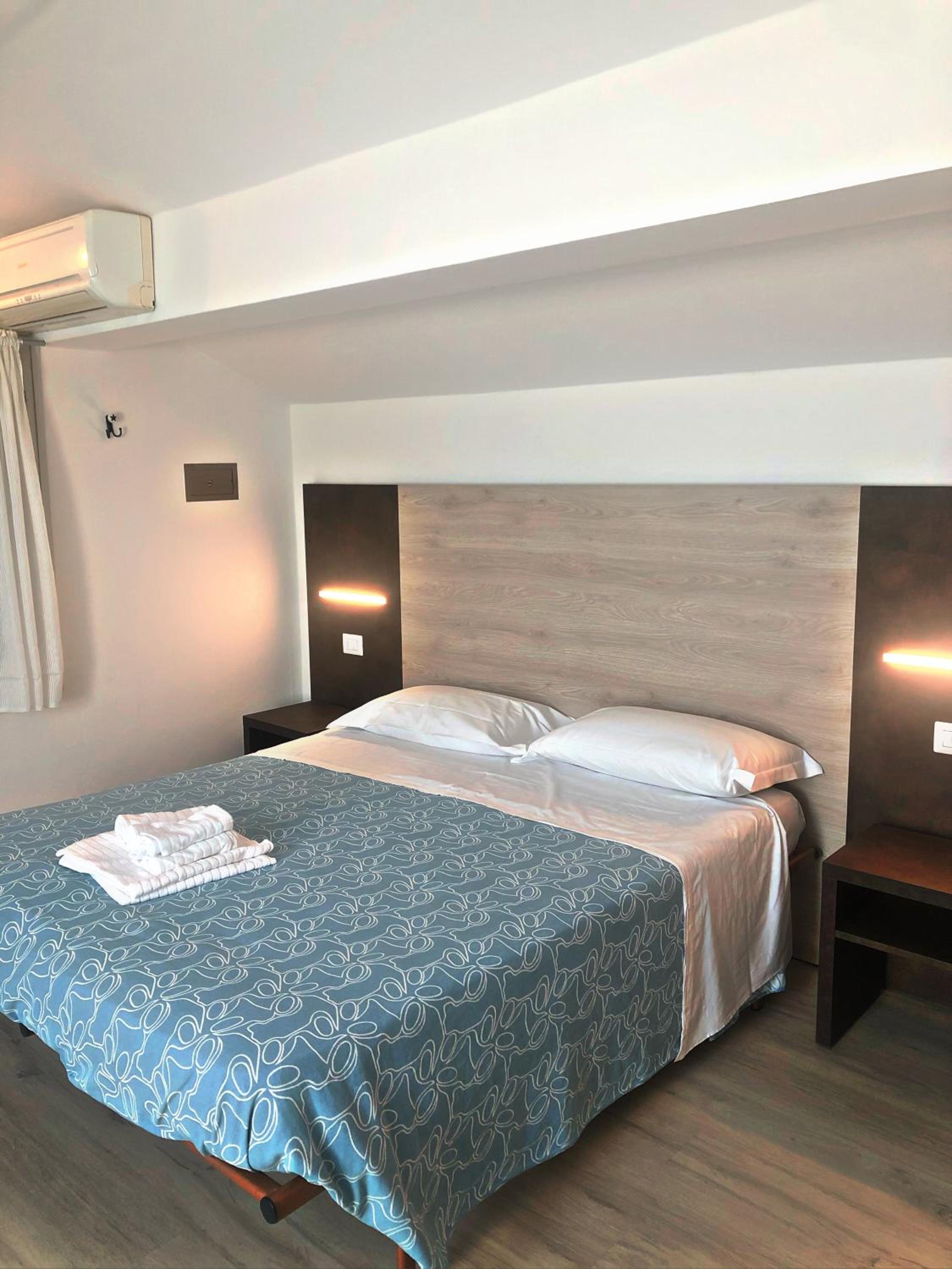 Economy Triple Room