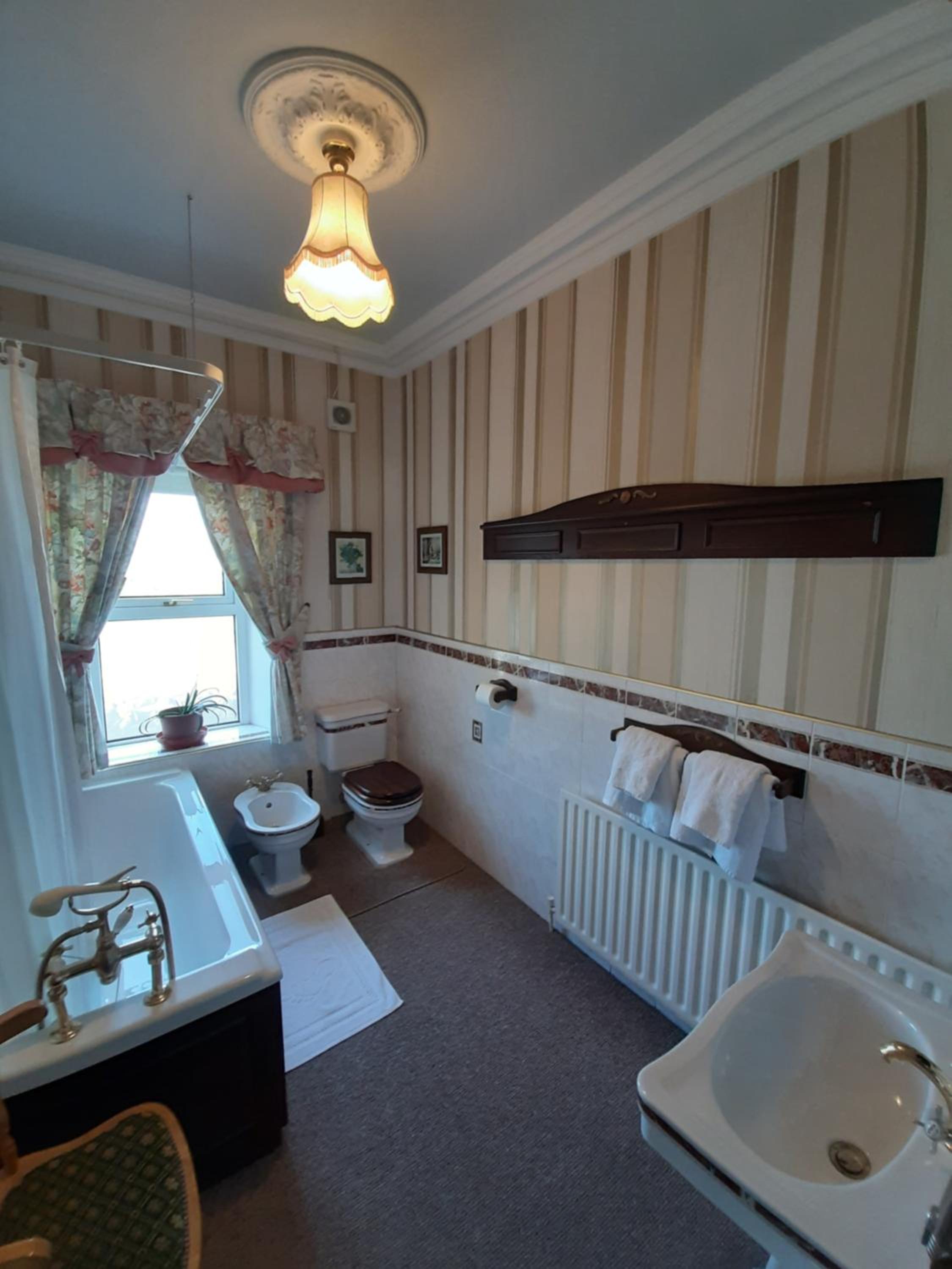 Double Room with Bath photo 3