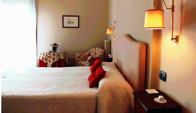 Double Room - Photo 7