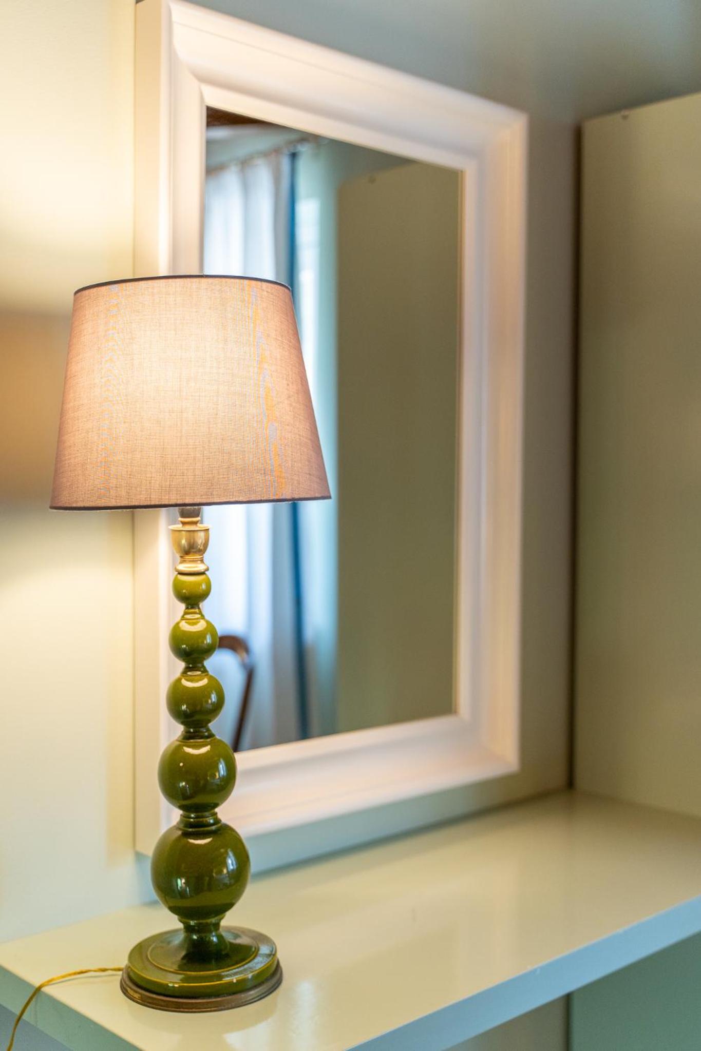 Queen Suite - Photo 2
