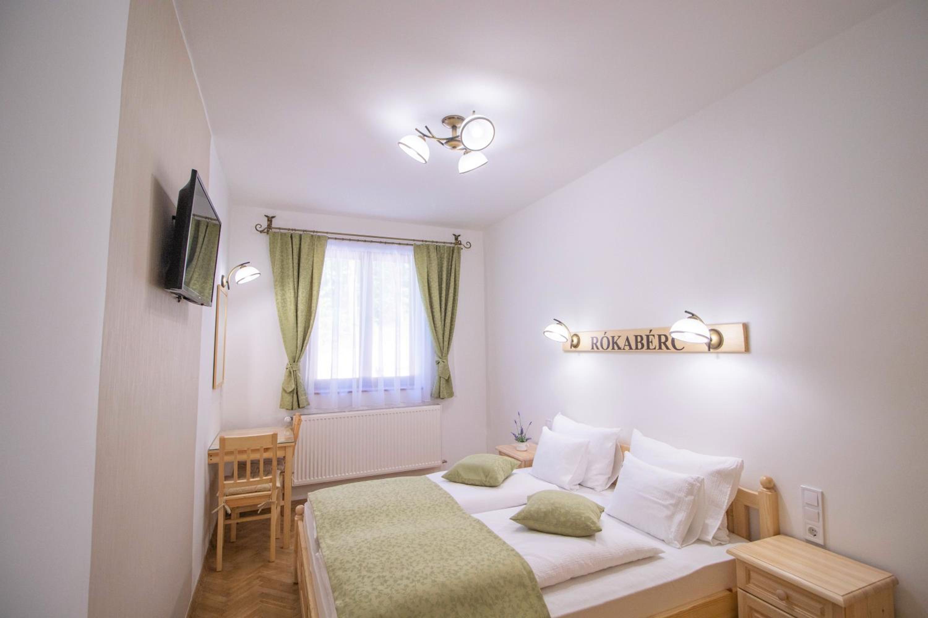 Superior Queen Room - Photo 1