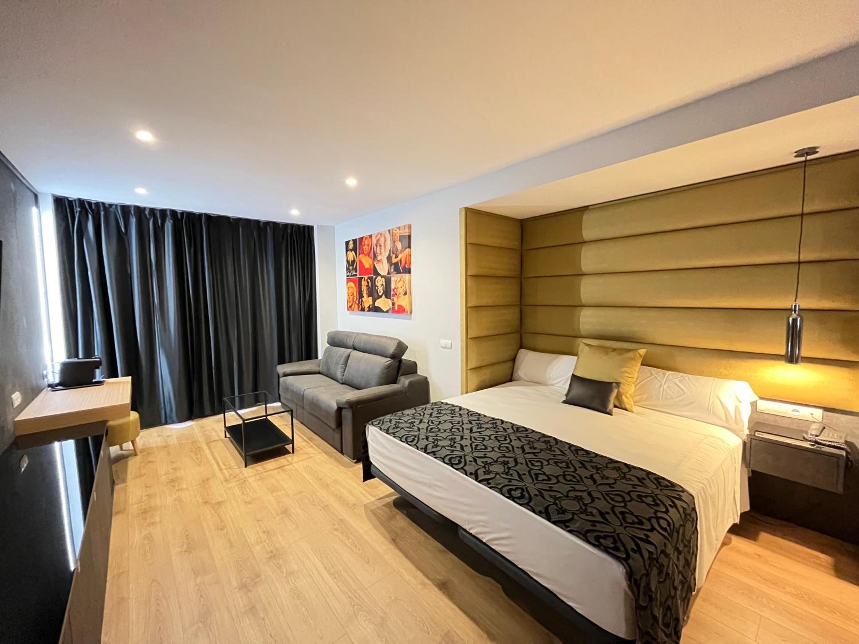 Junior Suite - Photo 11