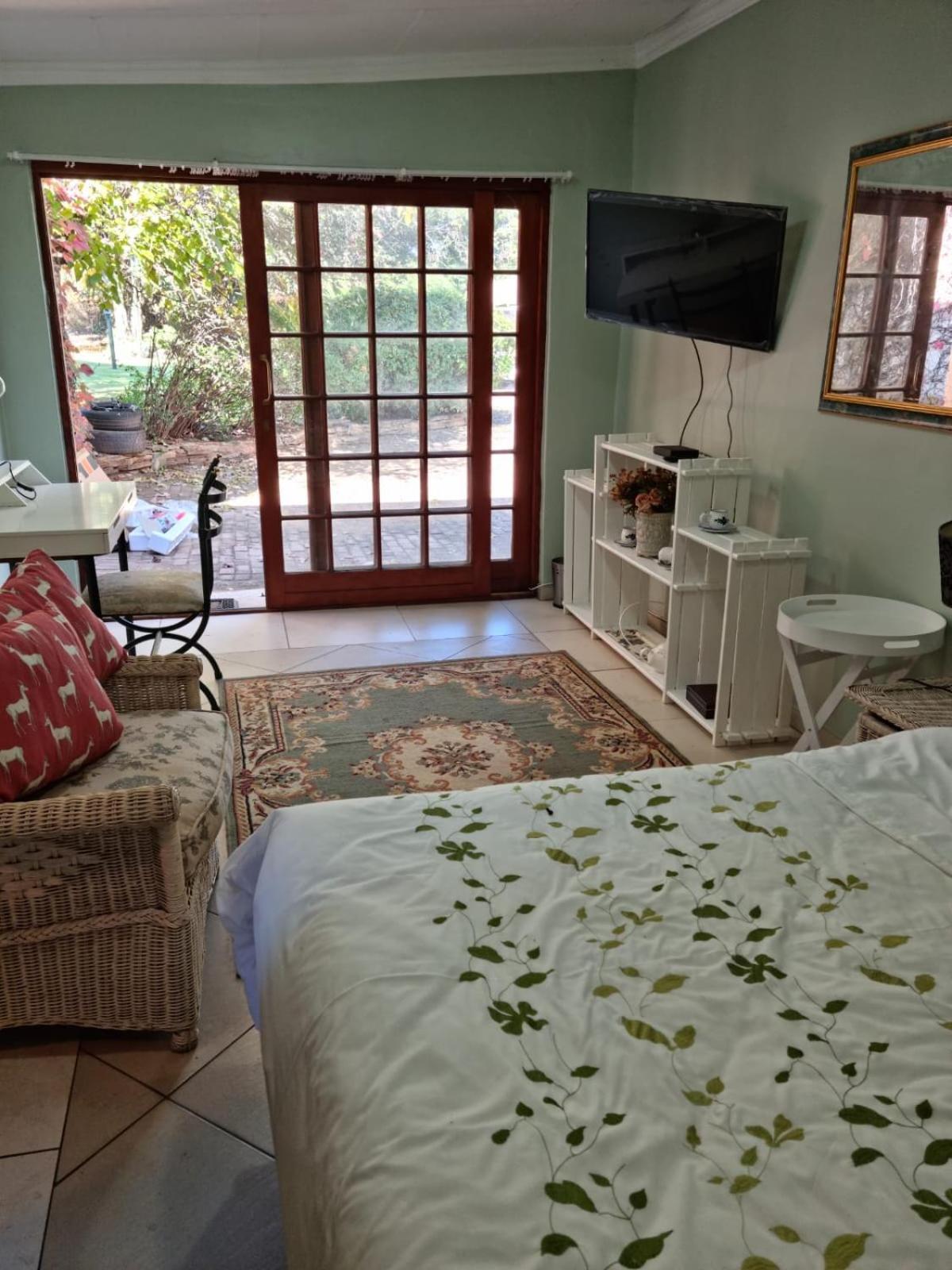 Deluxe Double Room with Shower - Photo 2