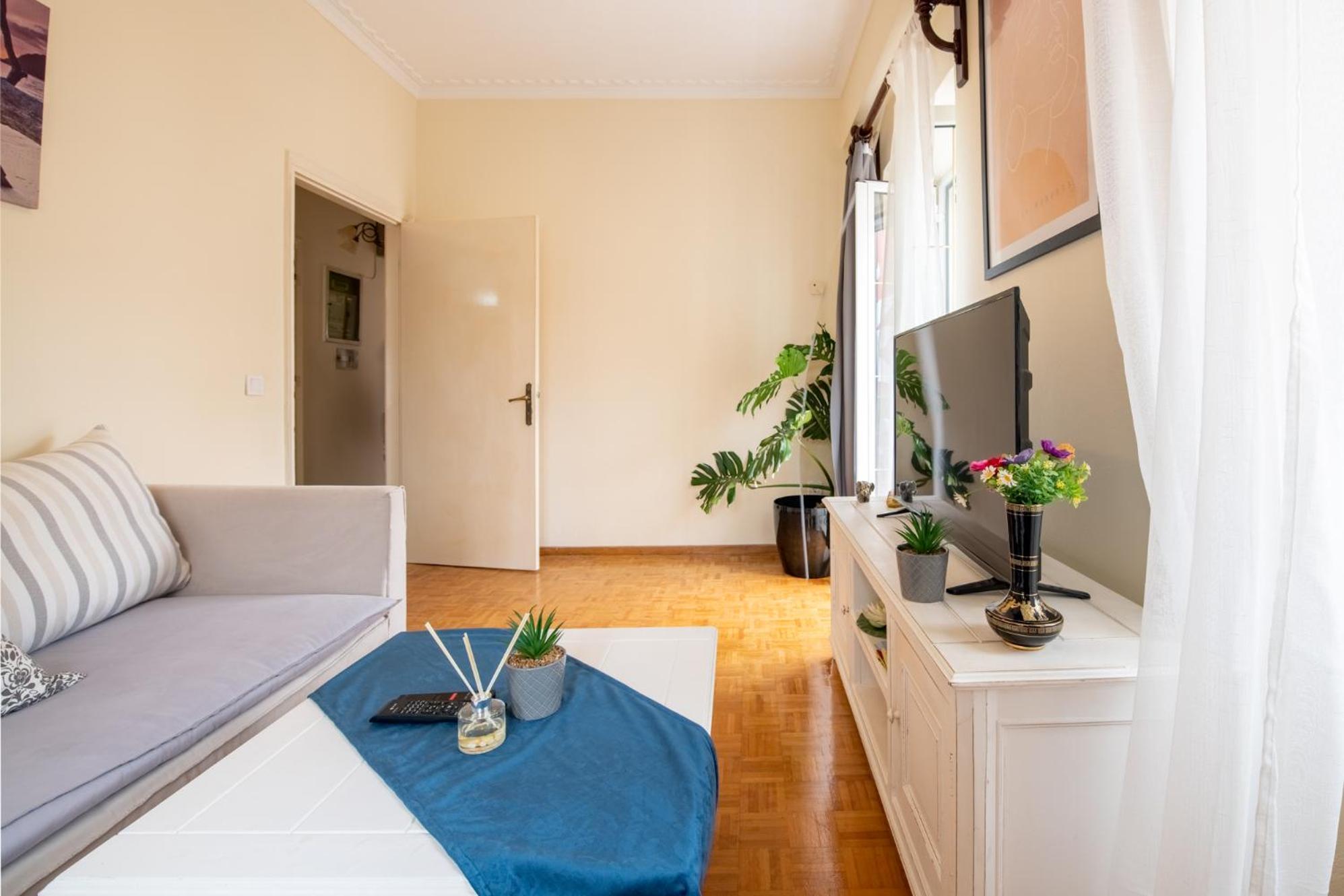 Two-Bedroom Apartment - Photo 4