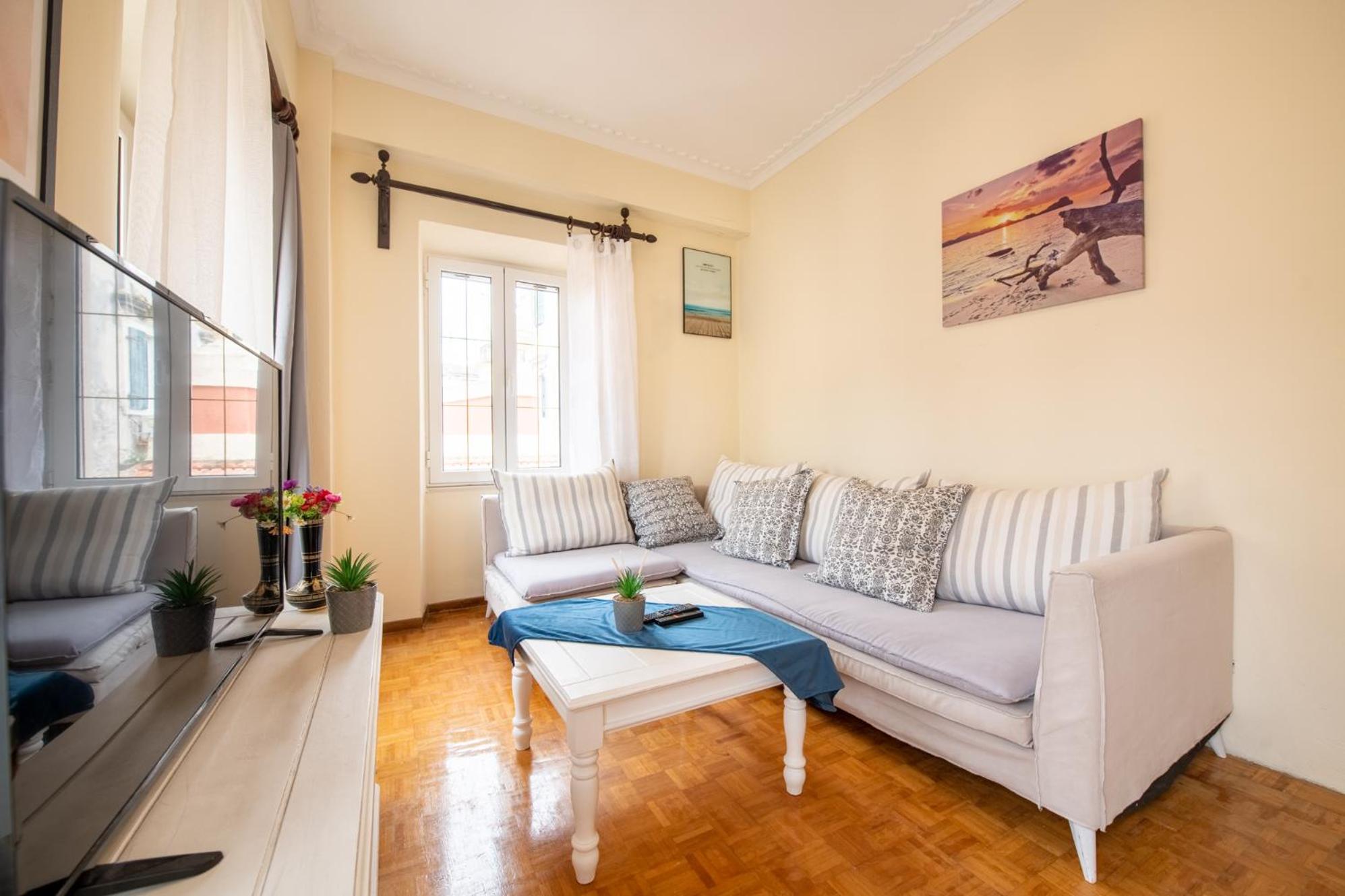 Two-Bedroom Apartment - Photo 8