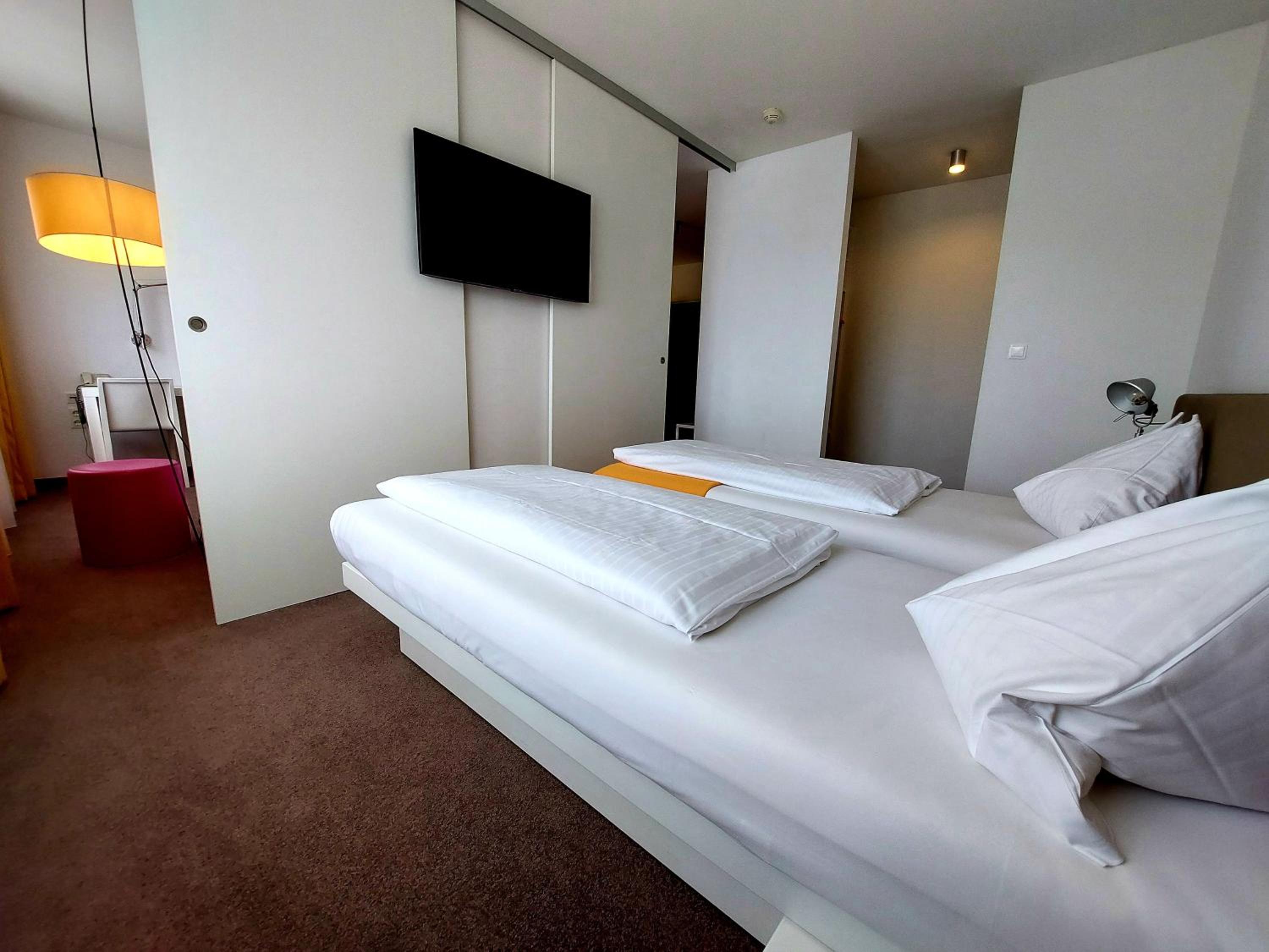 Suite - Photo 4