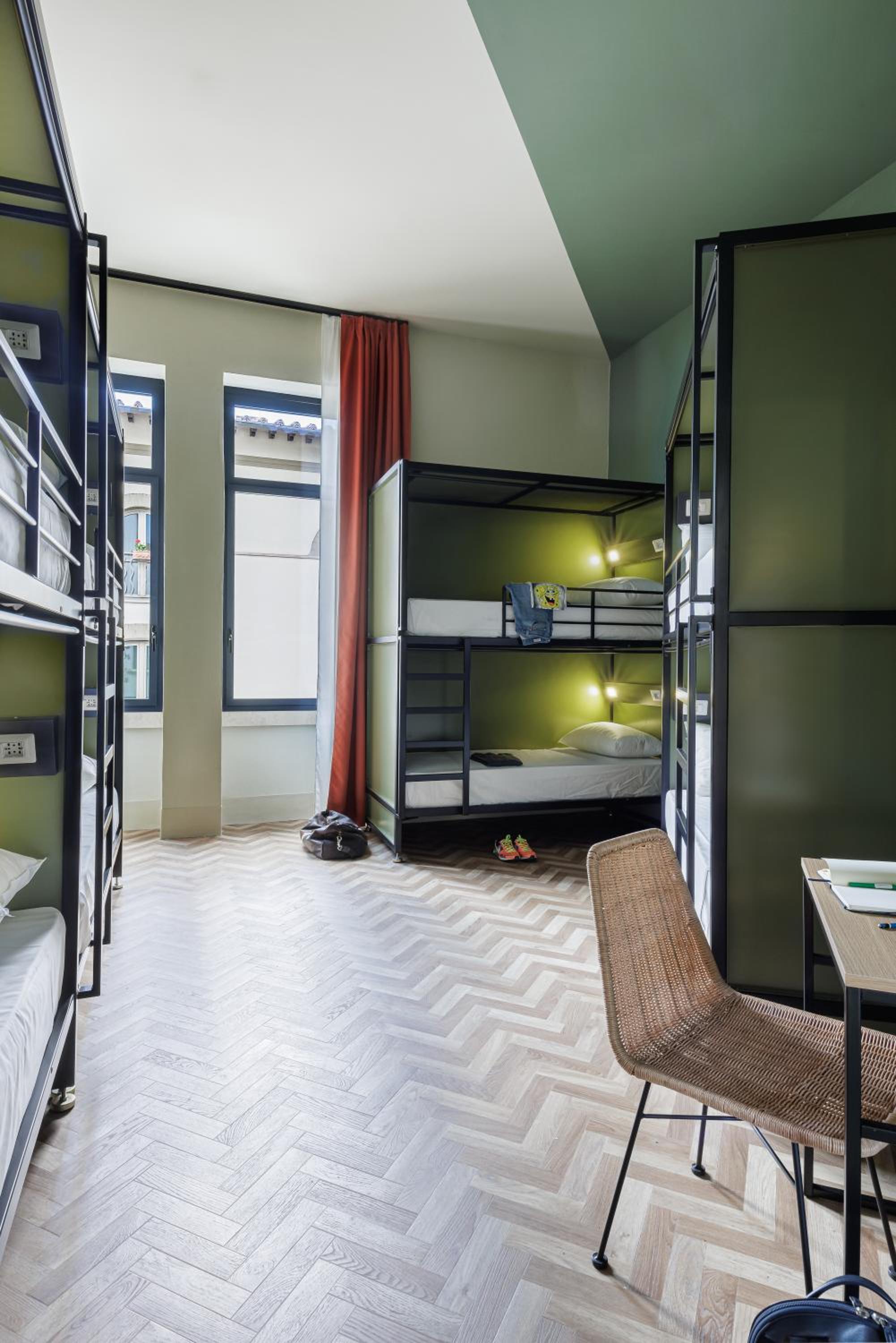 6-Bed Mixed Dormitory Room photo 1
