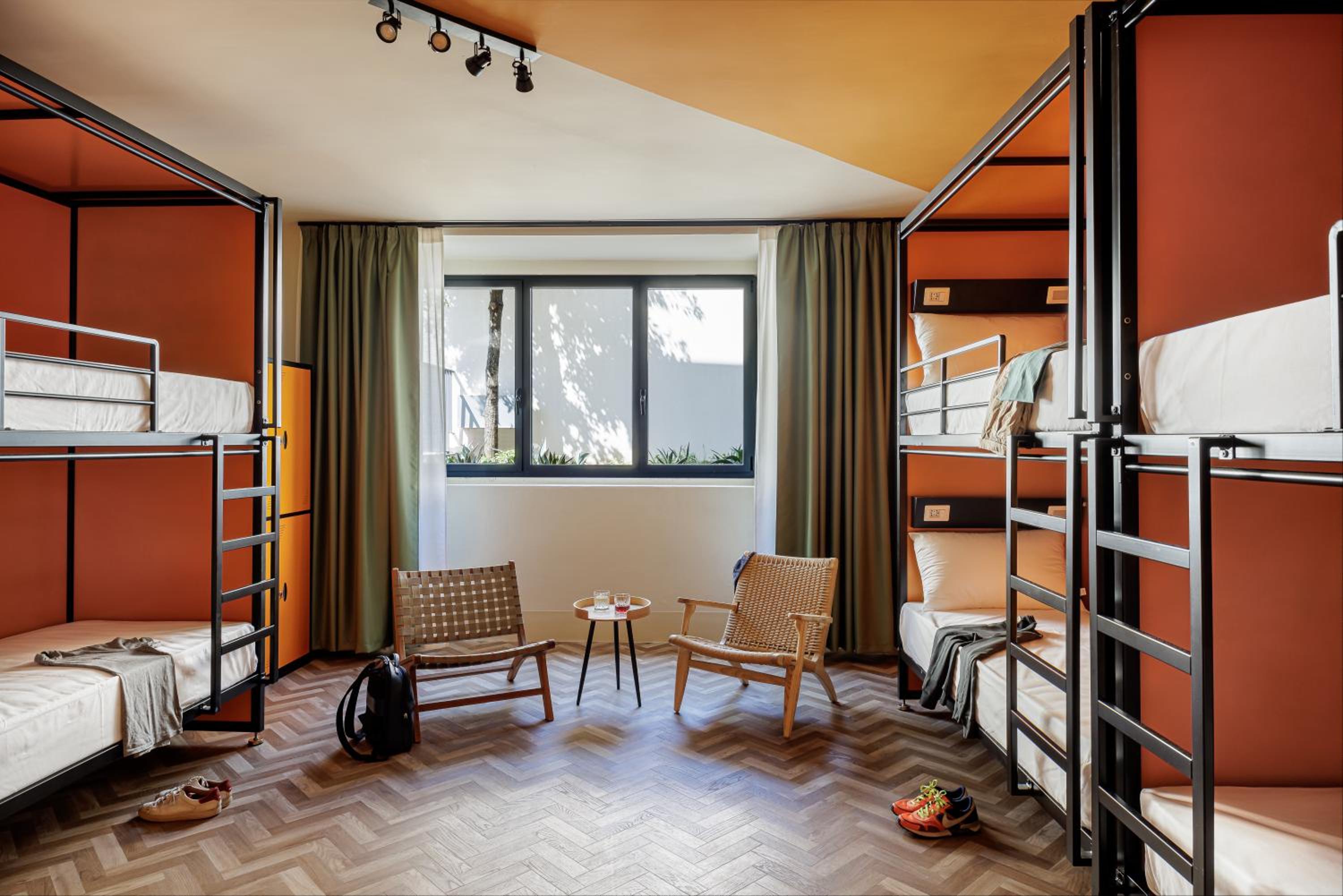 Bed in 6-Bed Female Dormitory Room photo 3