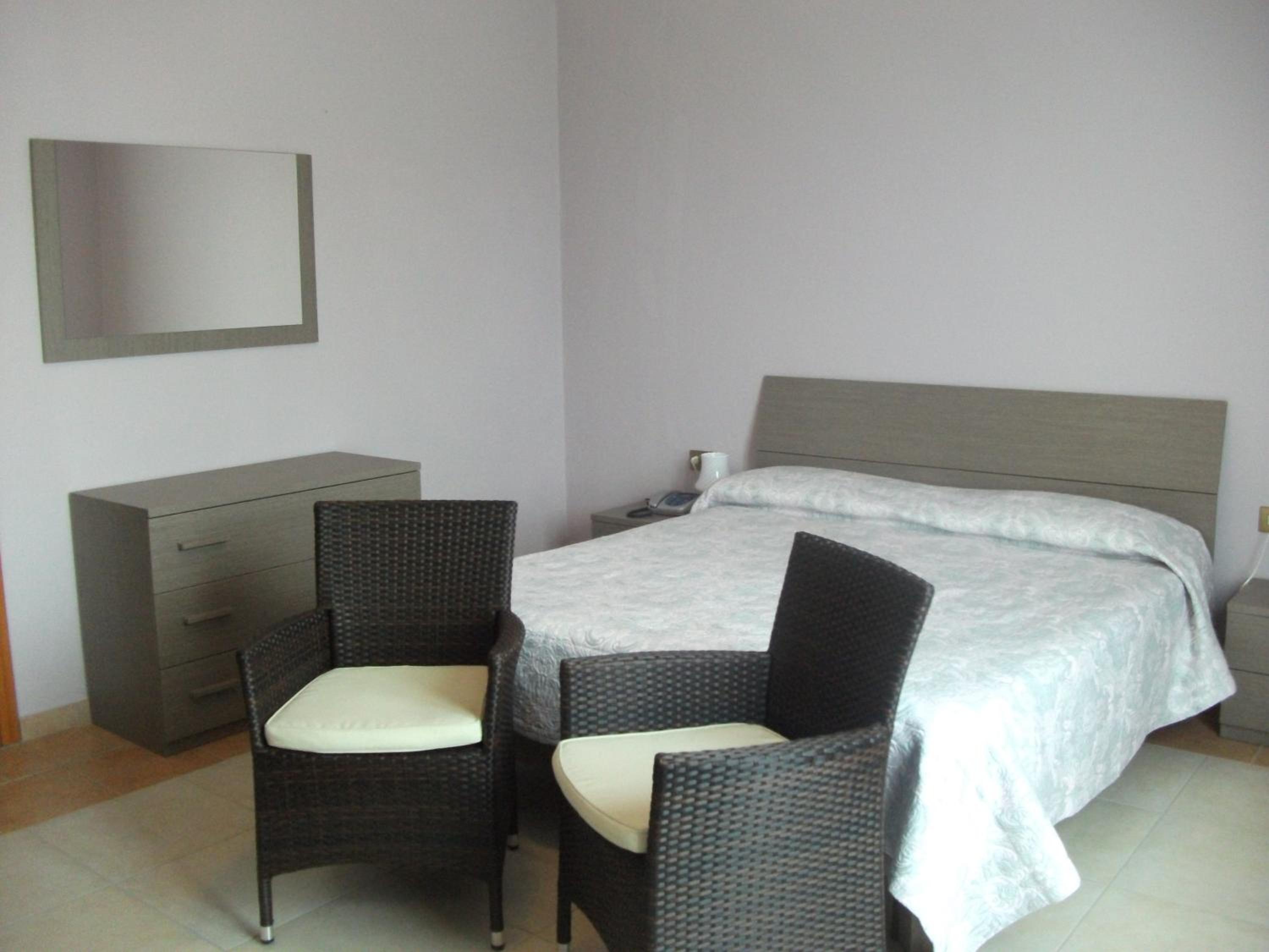 Double or Twin Room with Balcony photo 3