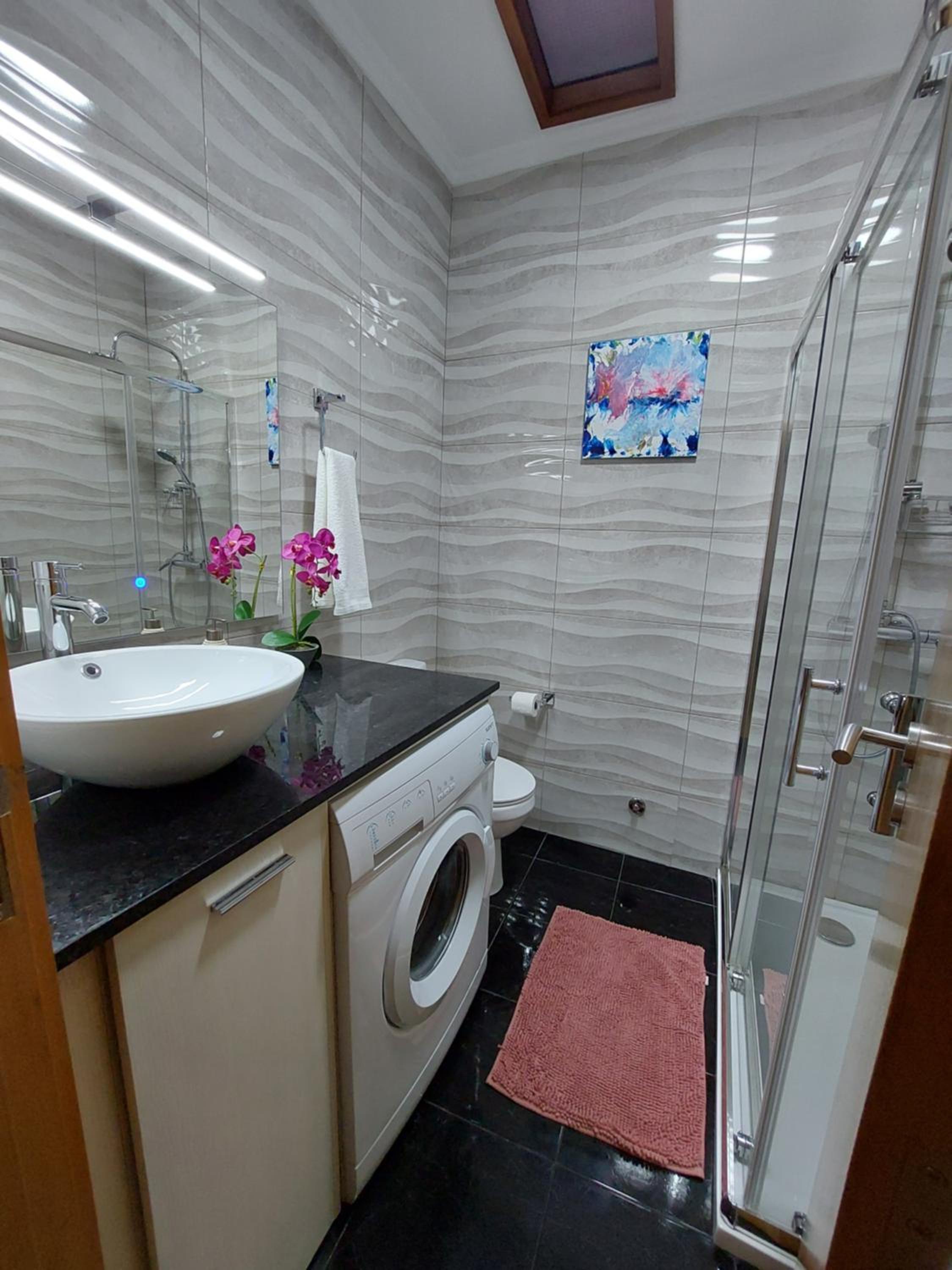Two-Bedroom House photo 2