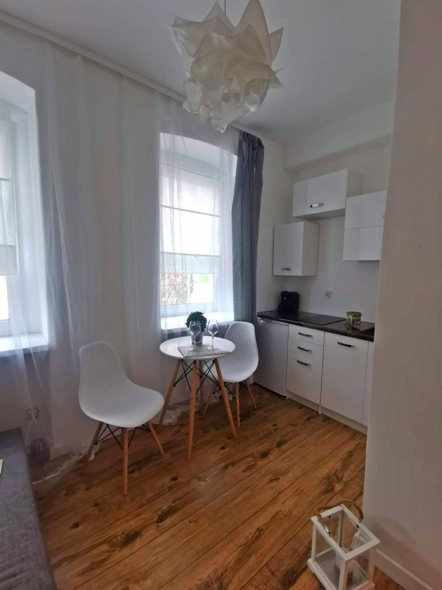 One-Bedroom Apartment - Photo 5