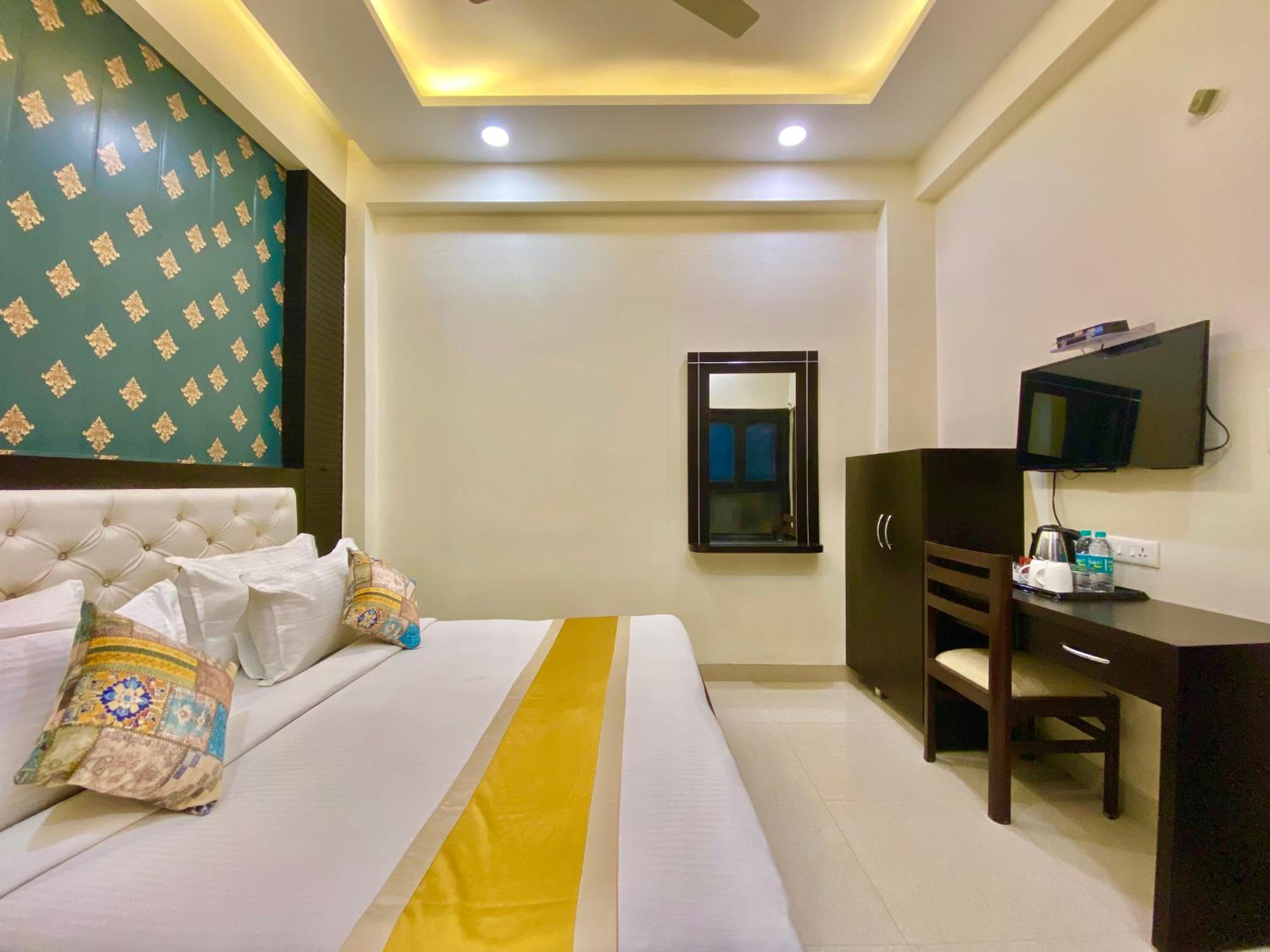 Queen Room
