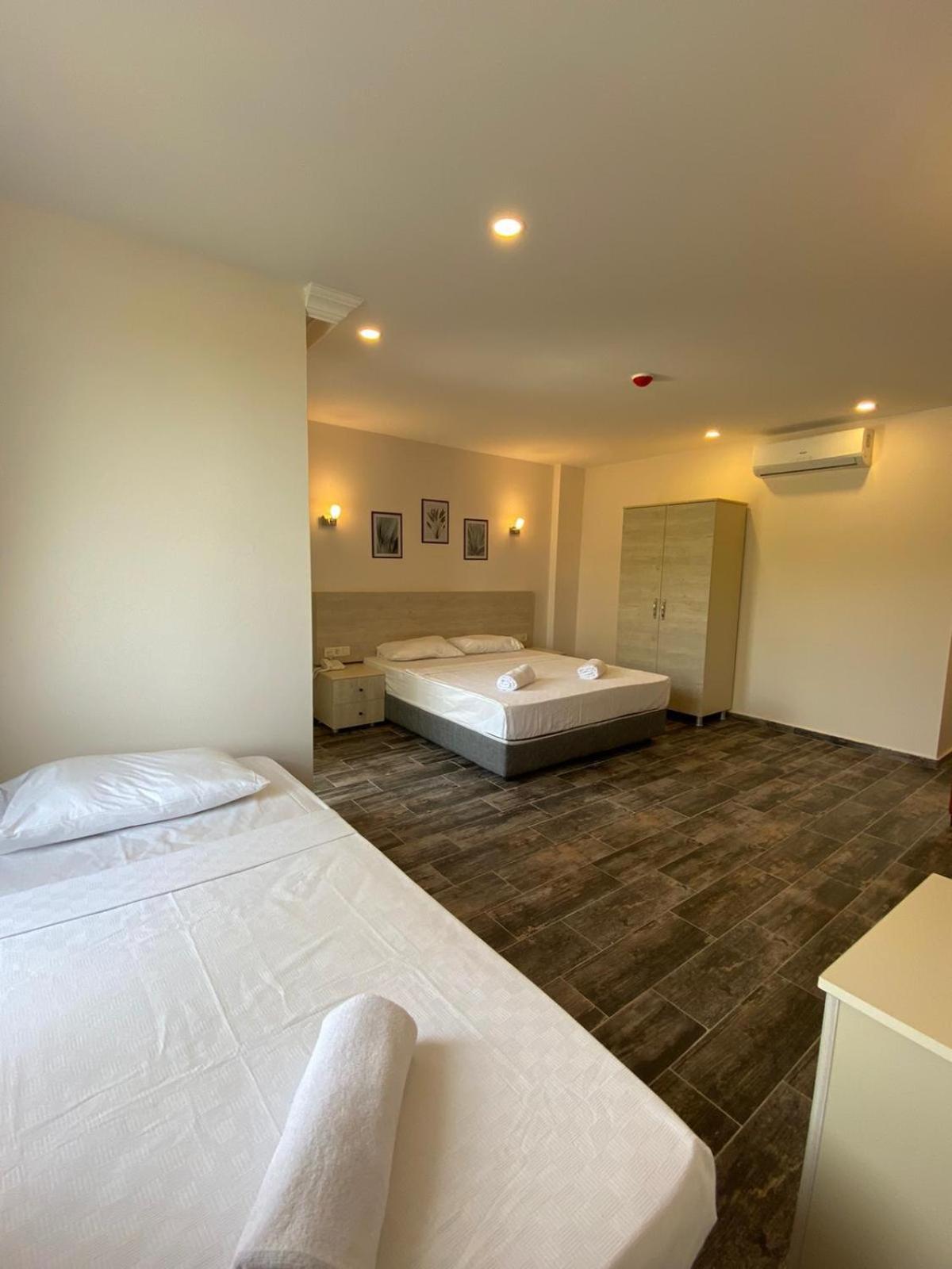 Quadruple Room with Garden View - Photo 4