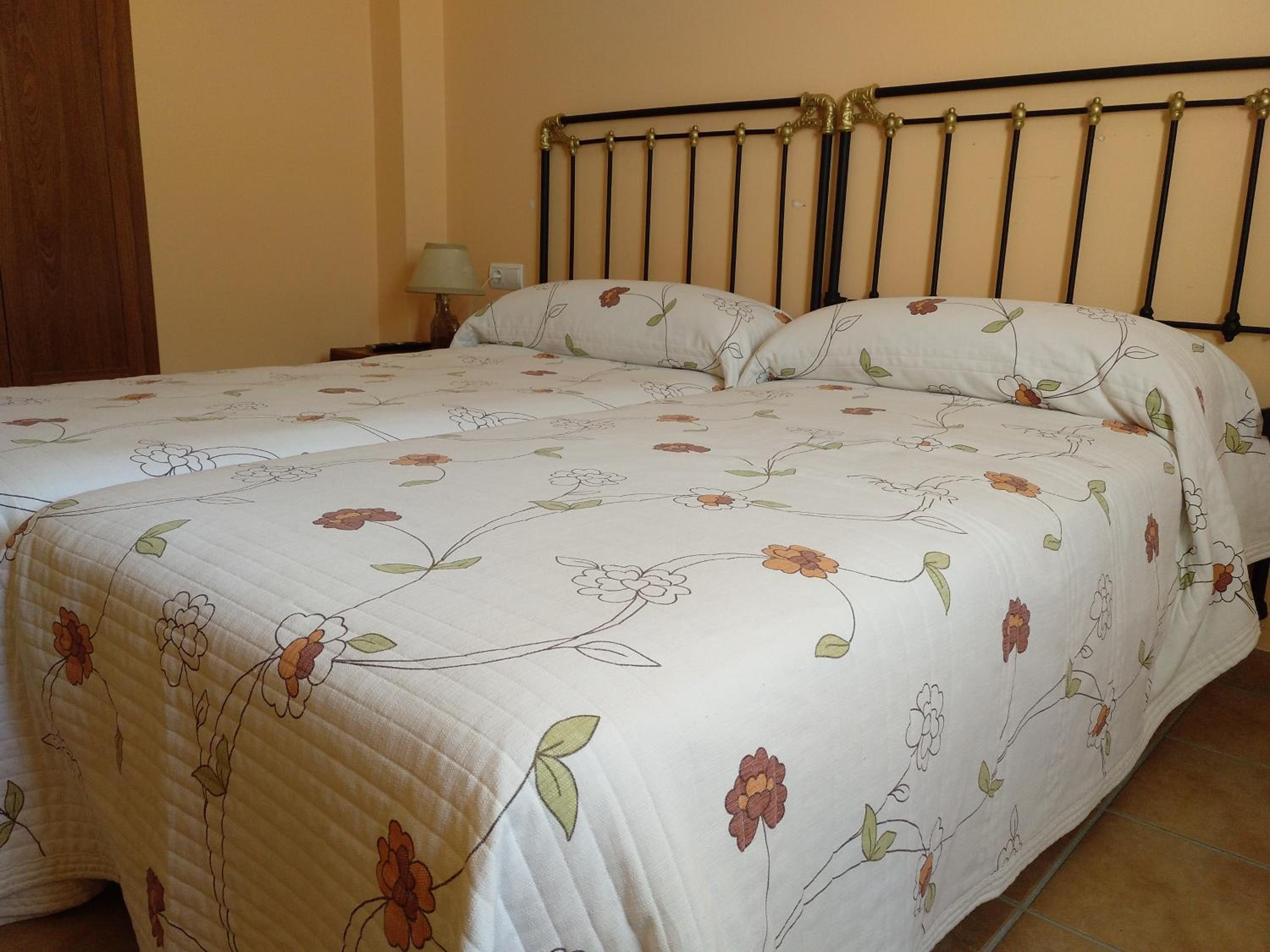 Habitación Estándar con Dos Camas Individuales