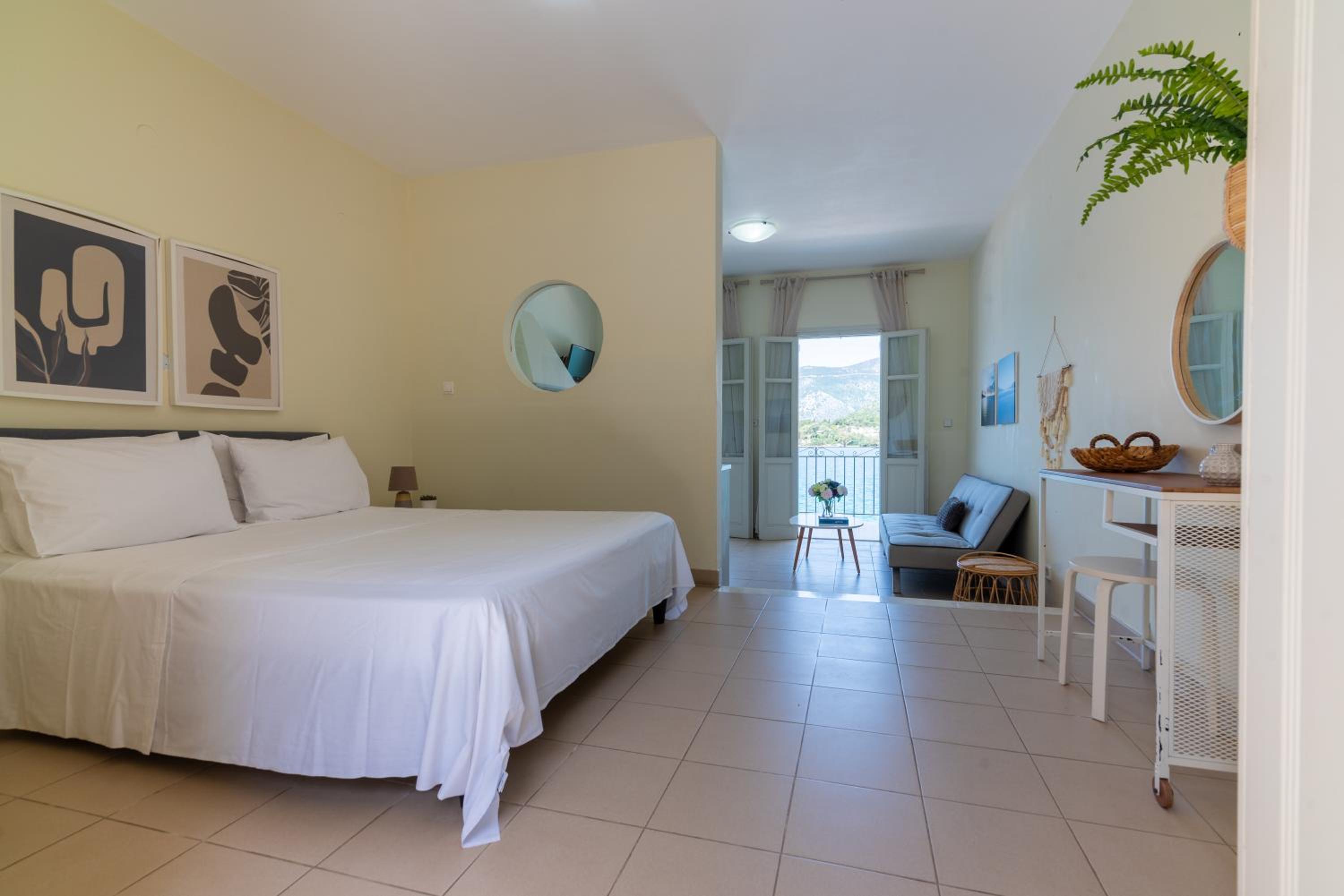 Double Room with Balcony and Sea View photo 3