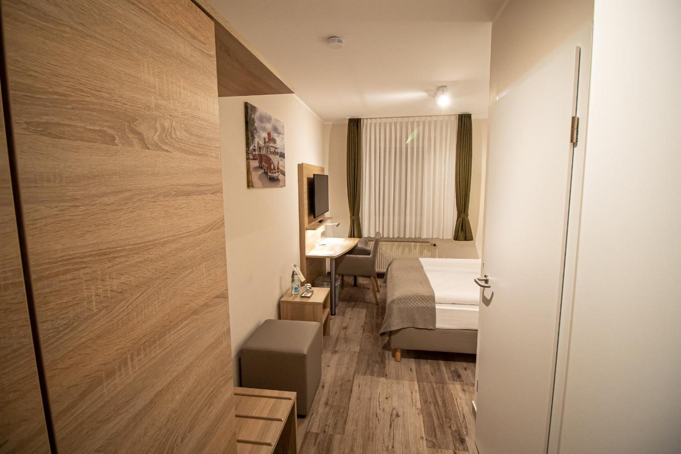 Small Double Room photo 2